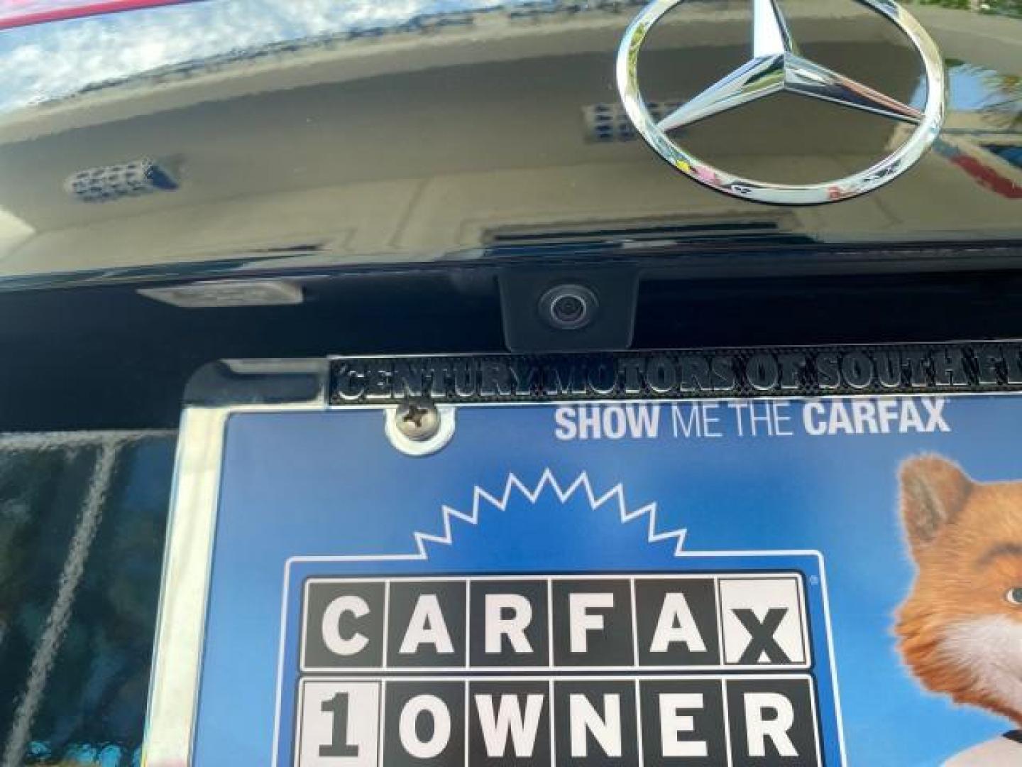2020 Black /Black Mercedes-Benz SL 450 1 OWNER LOW MILES 18,591 (W1KJK6GA6LF) with an 3.0L Bi-Turbo V6 Engine engine, Automatic transmission, located at 4701 North Dixie Hwy, Pompano Beach, FL, 33064, (954) 422-2889, 26.240938, -80.123474 - OUR WEBPAGE FLORIDACARS1.COM HAS OVER 100 PHOTOS AND FREE CARFAX LINK 2020 MERCEDES-BENZ SL-CLASS SL 450 VIN: W1KJK6GA6LF060243 W 1 K J K 6 G A 6 L F 0 6 0 2 4 3 CONVERTIBLE HARD TOP 3.0L V6 GASOLINE REAR WHEEL DRIVE Highlighted Features AMG PACKAGE HARD TOP RETRACTABLE WITH SUNROOF AMBIENT LIGHTING - Photo#86