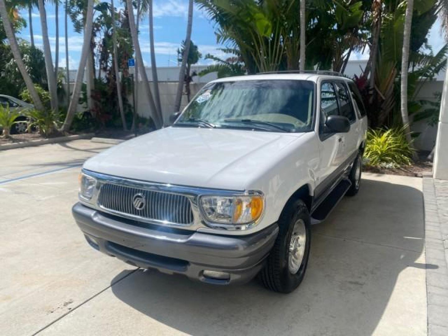 1999 Oxford White /Prairie Tan Mercury Mountaineer 1 OWNER FL LOW MILES (4M2DU52P6XU) with an 5.0L SEFI V8 Engine engine, Automatic transmission, located at 4701 North Dixie Hwy, Pompano Beach, FL, 33064, (954) 422-2889, 26.240938, -80.123474 - OUR WEBPAGE FLORIDACARS1.COM HAS OVER 100 PHOTOS AND FREE CARFAX LINK 1999 MERCURY MOUNTAINEER VIN: 4M2DU52P6XUJ01084 4 M 2 D U 5 2 P 6 X U J 0 1 0 8 4 4 DOOR WAGON/SPORT UTILITY WE ORDERED A NEW GLOVE BOX COVER 5.0L V8 F GASOLINE REAR WHEEL DRIVE Top Features Alloy Wheels Leather Seats Running Boar - Photo#3