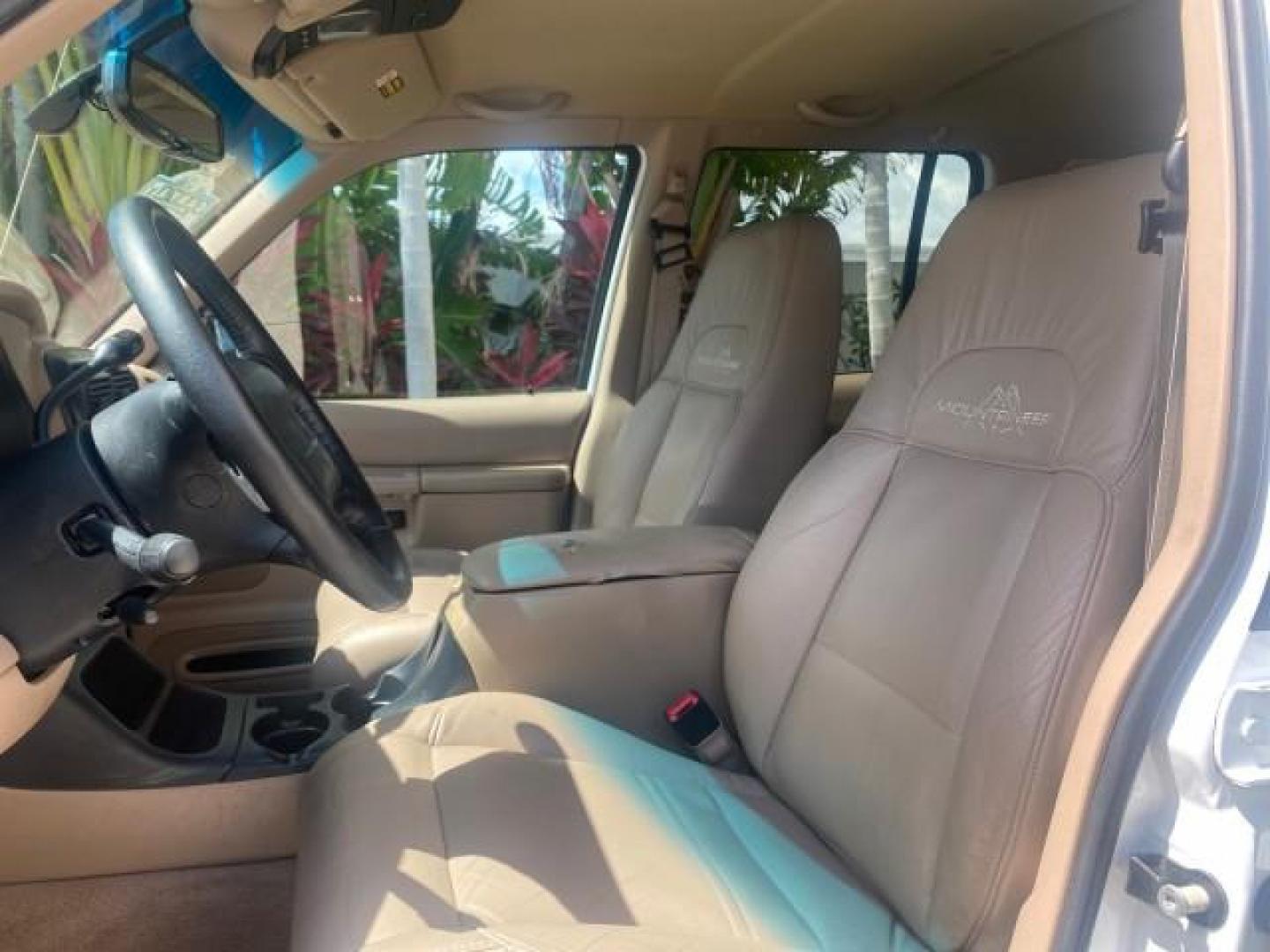 1999 Oxford White /Prairie Tan Mercury Mountaineer 1 OWNER FL LOW MILES (4M2DU52P6XU) with an 5.0L SEFI V8 Engine engine, Automatic transmission, located at 4701 North Dixie Hwy, Pompano Beach, FL, 33064, (954) 422-2889, 26.240938, -80.123474 - OUR WEBPAGE FLORIDACARS1.COM HAS OVER 100 PHOTOS AND FREE CARFAX LINK 1999 MERCURY MOUNTAINEER VIN: 4M2DU52P6XUJ01084 4 M 2 D U 5 2 P 6 X U J 0 1 0 8 4 4 DOOR WAGON/SPORT UTILITY WE ORDERED A NEW GLOVE BOX COVER 5.0L V8 F GASOLINE REAR WHEEL DRIVE Top Features Alloy Wheels Leather Seats Running Boar - Photo#35