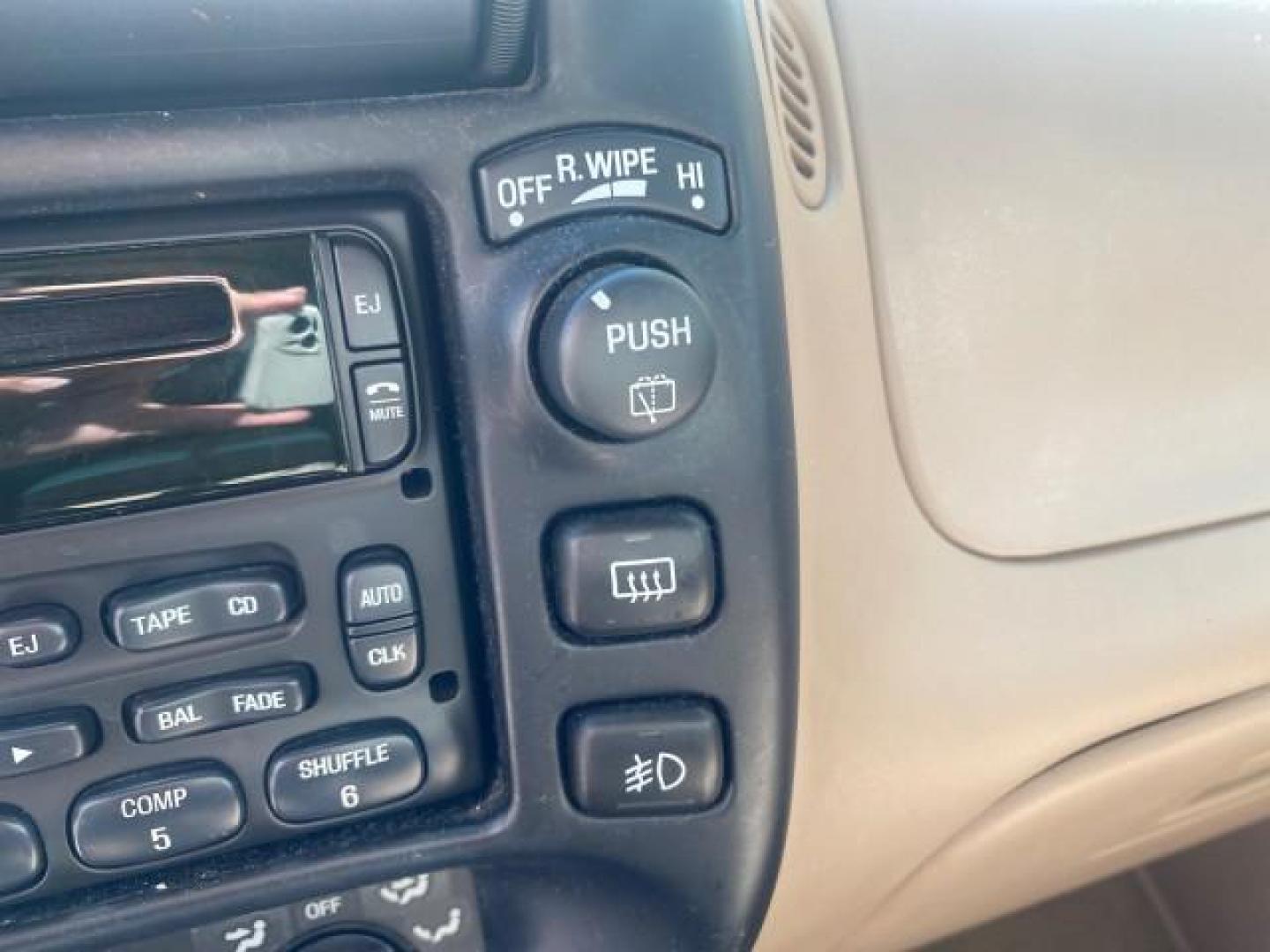1999 Oxford White /Prairie Tan Mercury Mountaineer 1 OWNER FL LOW MILES (4M2DU52P6XU) with an 5.0L SEFI V8 Engine engine, Automatic transmission, located at 4701 North Dixie Hwy, Pompano Beach, FL, 33064, (954) 422-2889, 26.240938, -80.123474 - OUR WEBPAGE FLORIDACARS1.COM HAS OVER 100 PHOTOS AND FREE CARFAX LINK 1999 MERCURY MOUNTAINEER VIN: 4M2DU52P6XUJ01084 4 M 2 D U 5 2 P 6 X U J 0 1 0 8 4 4 DOOR WAGON/SPORT UTILITY WE ORDERED A NEW GLOVE BOX COVER 5.0L V8 F GASOLINE REAR WHEEL DRIVE Top Features Alloy Wheels Leather Seats Running Boar - Photo#50