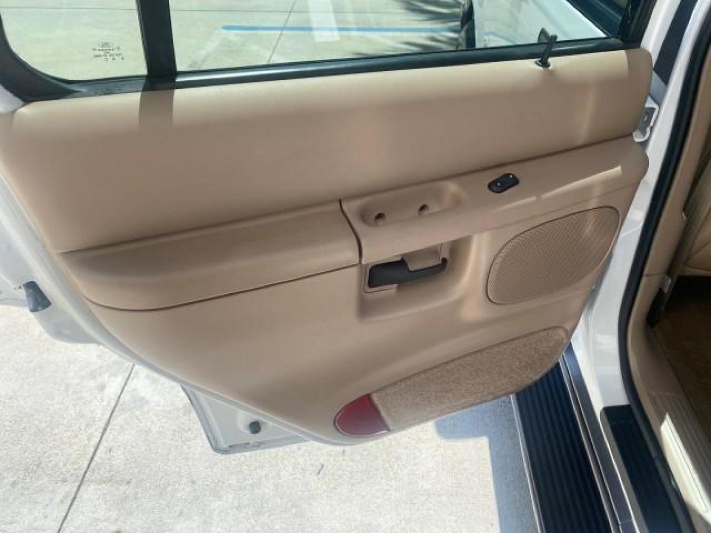 1999 Oxford White /Prairie Tan Mercury Mountaineer 1 OWNER FL LOW MILES (4M2DU52P6XU) with an 5.0L SEFI V8 Engine engine, Automatic transmission, located at 4701 North Dixie Hwy, Pompano Beach, FL, 33064, (954) 422-2889, 26.240938, -80.123474 - OUR WEBPAGE FLORIDACARS1.COM HAS OVER 100 PHOTOS AND FREE CARFAX LINK 1999 MERCURY MOUNTAINEER VIN: 4M2DU52P6XUJ01084 4 M 2 D U 5 2 P 6 X U J 0 1 0 8 4 4 DOOR WAGON/SPORT UTILITY WE ORDERED A NEW GLOVE BOX COVER 5.0L V8 F GASOLINE REAR WHEEL DRIVE Top Features Alloy Wheels Leather Seats Running Boar - Photo#65