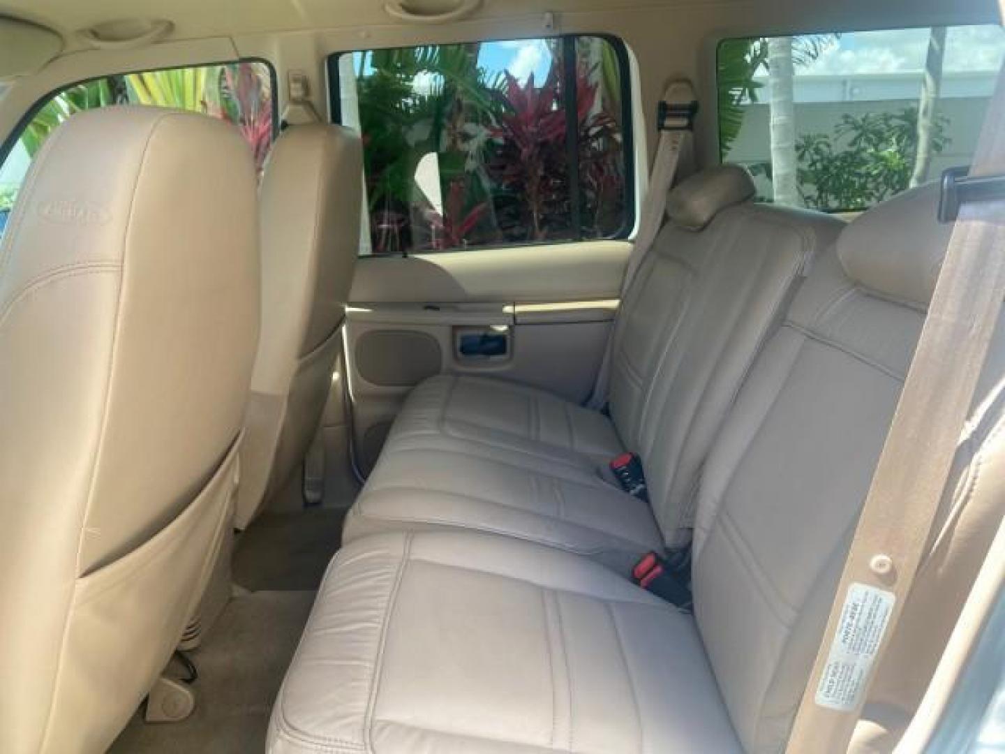 1999 Oxford White /Prairie Tan Mercury Mountaineer 1 OWNER FL LOW MILES (4M2DU52P6XU) with an 5.0L SEFI V8 Engine engine, Automatic transmission, located at 4701 North Dixie Hwy, Pompano Beach, FL, 33064, (954) 422-2889, 26.240938, -80.123474 - OUR WEBPAGE FLORIDACARS1.COM HAS OVER 100 PHOTOS AND FREE CARFAX LINK 1999 MERCURY MOUNTAINEER VIN: 4M2DU52P6XUJ01084 4 M 2 D U 5 2 P 6 X U J 0 1 0 8 4 4 DOOR WAGON/SPORT UTILITY WE ORDERED A NEW GLOVE BOX COVER 5.0L V8 F GASOLINE REAR WHEEL DRIVE Top Features Alloy Wheels Leather Seats Running Boar - Photo#67