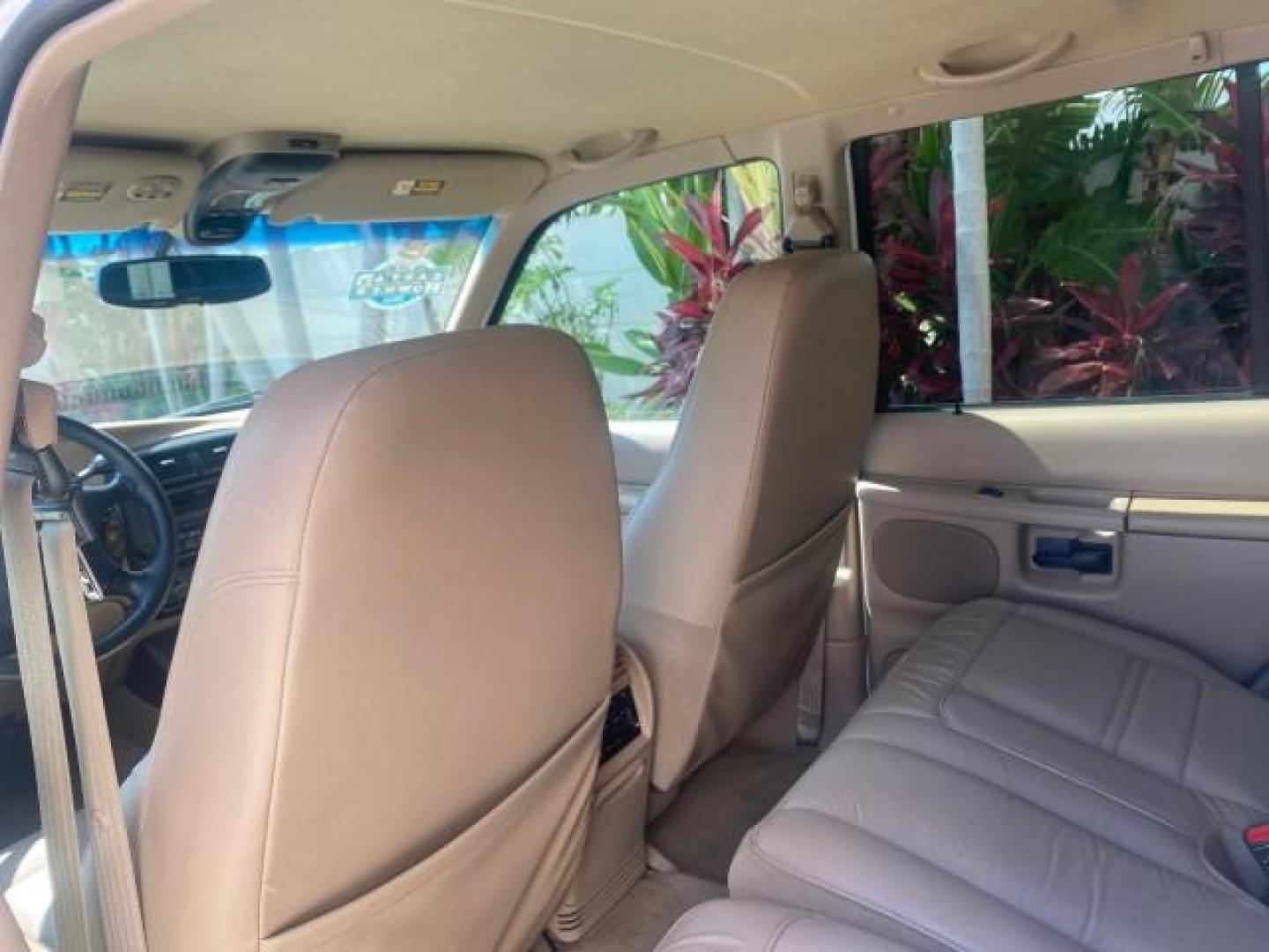 1999 Oxford White /Prairie Tan Mercury Mountaineer 1 OWNER FL LOW MILES (4M2DU52P6XU) with an 5.0L SEFI V8 Engine engine, Automatic transmission, located at 4701 North Dixie Hwy, Pompano Beach, FL, 33064, (954) 422-2889, 26.240938, -80.123474 - OUR WEBPAGE FLORIDACARS1.COM HAS OVER 100 PHOTOS AND FREE CARFAX LINK 1999 MERCURY MOUNTAINEER VIN: 4M2DU52P6XUJ01084 4 M 2 D U 5 2 P 6 X U J 0 1 0 8 4 4 DOOR WAGON/SPORT UTILITY WE ORDERED A NEW GLOVE BOX COVER 5.0L V8 F GASOLINE REAR WHEEL DRIVE Top Features Alloy Wheels Leather Seats Running Boar - Photo#69