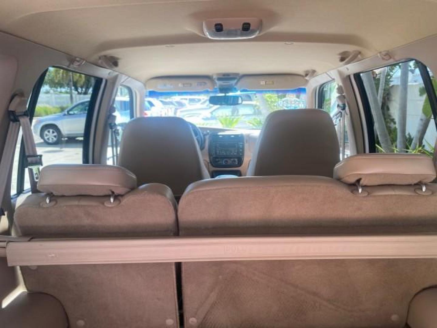 1999 Oxford White /Prairie Tan Mercury Mountaineer 1 OWNER FL LOW MILES (4M2DU52P6XU) with an 5.0L SEFI V8 Engine engine, Automatic transmission, located at 4701 North Dixie Hwy, Pompano Beach, FL, 33064, (954) 422-2889, 26.240938, -80.123474 - OUR WEBPAGE FLORIDACARS1.COM HAS OVER 100 PHOTOS AND FREE CARFAX LINK 1999 MERCURY MOUNTAINEER VIN: 4M2DU52P6XUJ01084 4 M 2 D U 5 2 P 6 X U J 0 1 0 8 4 4 DOOR WAGON/SPORT UTILITY WE ORDERED A NEW GLOVE BOX COVER 5.0L V8 F GASOLINE REAR WHEEL DRIVE Top Features Alloy Wheels Leather Seats Running Boar - Photo#86