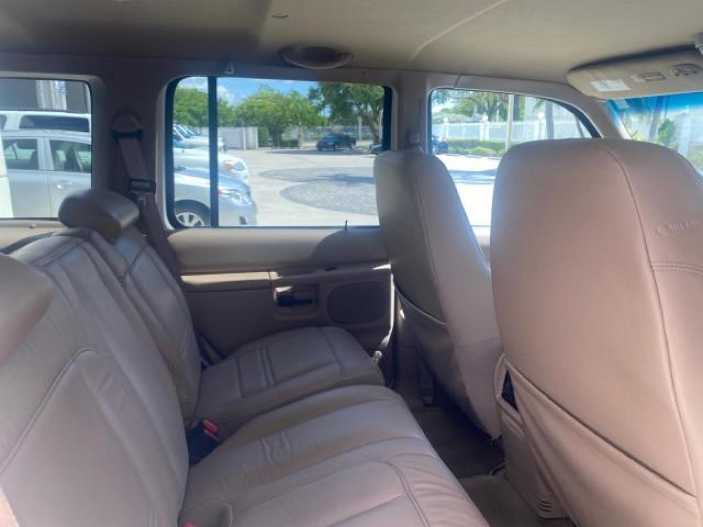 1999 Oxford White /Prairie Tan Mercury Mountaineer 1 OWNER FL LOW MILES (4M2DU52P6XU) with an 5.0L SEFI V8 Engine engine, Automatic transmission, located at 4701 North Dixie Hwy, Pompano Beach, FL, 33064, (954) 422-2889, 26.240938, -80.123474 - OUR WEBPAGE FLORIDACARS1.COM HAS OVER 100 PHOTOS AND FREE CARFAX LINK 1999 MERCURY MOUNTAINEER VIN: 4M2DU52P6XUJ01084 4 M 2 D U 5 2 P 6 X U J 0 1 0 8 4 4 DOOR WAGON/SPORT UTILITY WE ORDERED A NEW GLOVE BOX COVER 5.0L V8 F GASOLINE REAR WHEEL DRIVE Top Features Alloy Wheels Leather Seats Running Boar - Photo#96