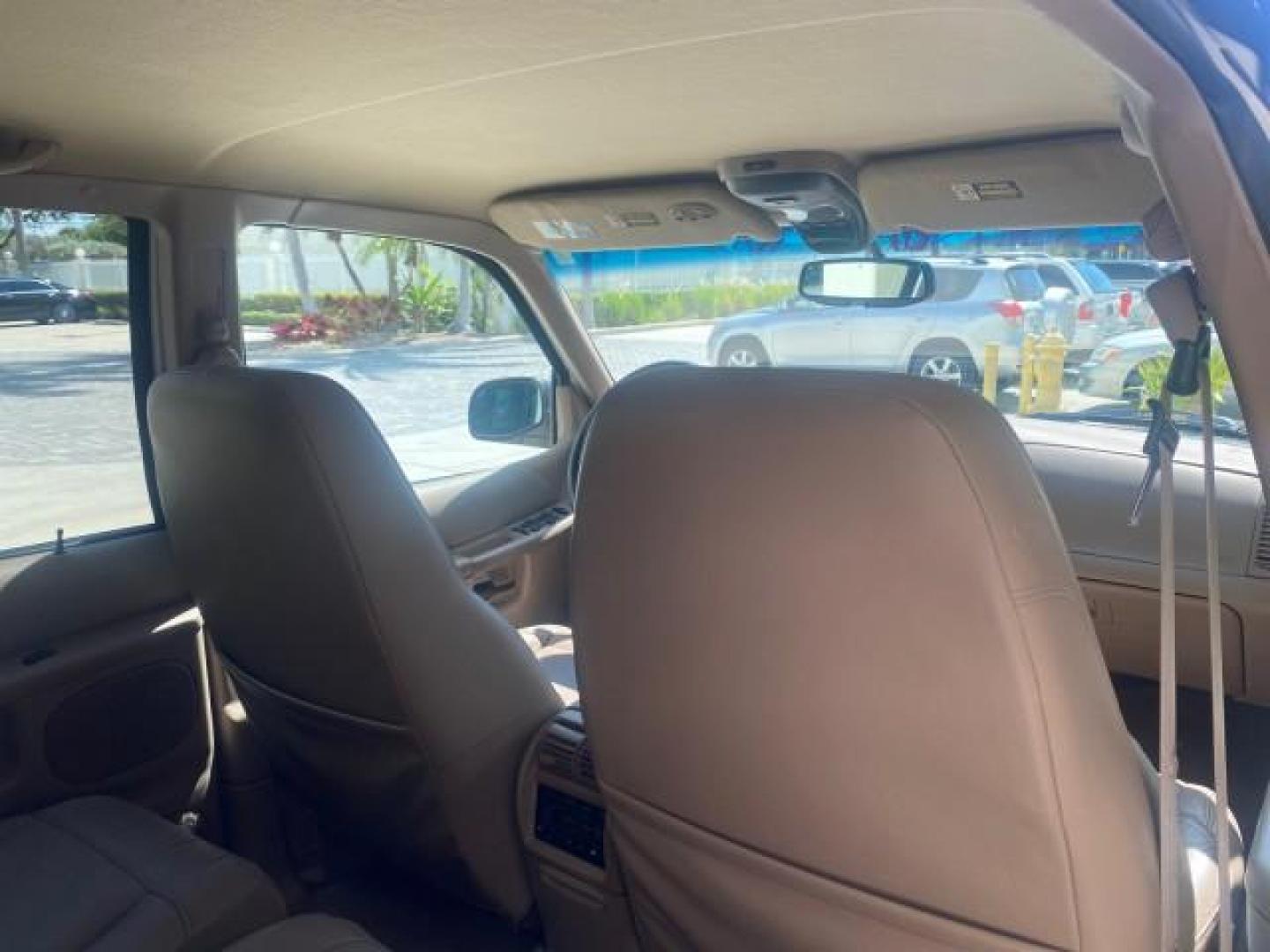 1999 Oxford White /Prairie Tan Mercury Mountaineer 1 OWNER FL LOW MILES (4M2DU52P6XU) with an 5.0L SEFI V8 Engine engine, Automatic transmission, located at 4701 North Dixie Hwy, Pompano Beach, FL, 33064, (954) 422-2889, 26.240938, -80.123474 - OUR WEBPAGE FLORIDACARS1.COM HAS OVER 100 PHOTOS AND FREE CARFAX LINK 1999 MERCURY MOUNTAINEER VIN: 4M2DU52P6XUJ01084 4 M 2 D U 5 2 P 6 X U J 0 1 0 8 4 4 DOOR WAGON/SPORT UTILITY WE ORDERED A NEW GLOVE BOX COVER 5.0L V8 F GASOLINE REAR WHEEL DRIVE Top Features Alloy Wheels Leather Seats Running Boar - Photo#98