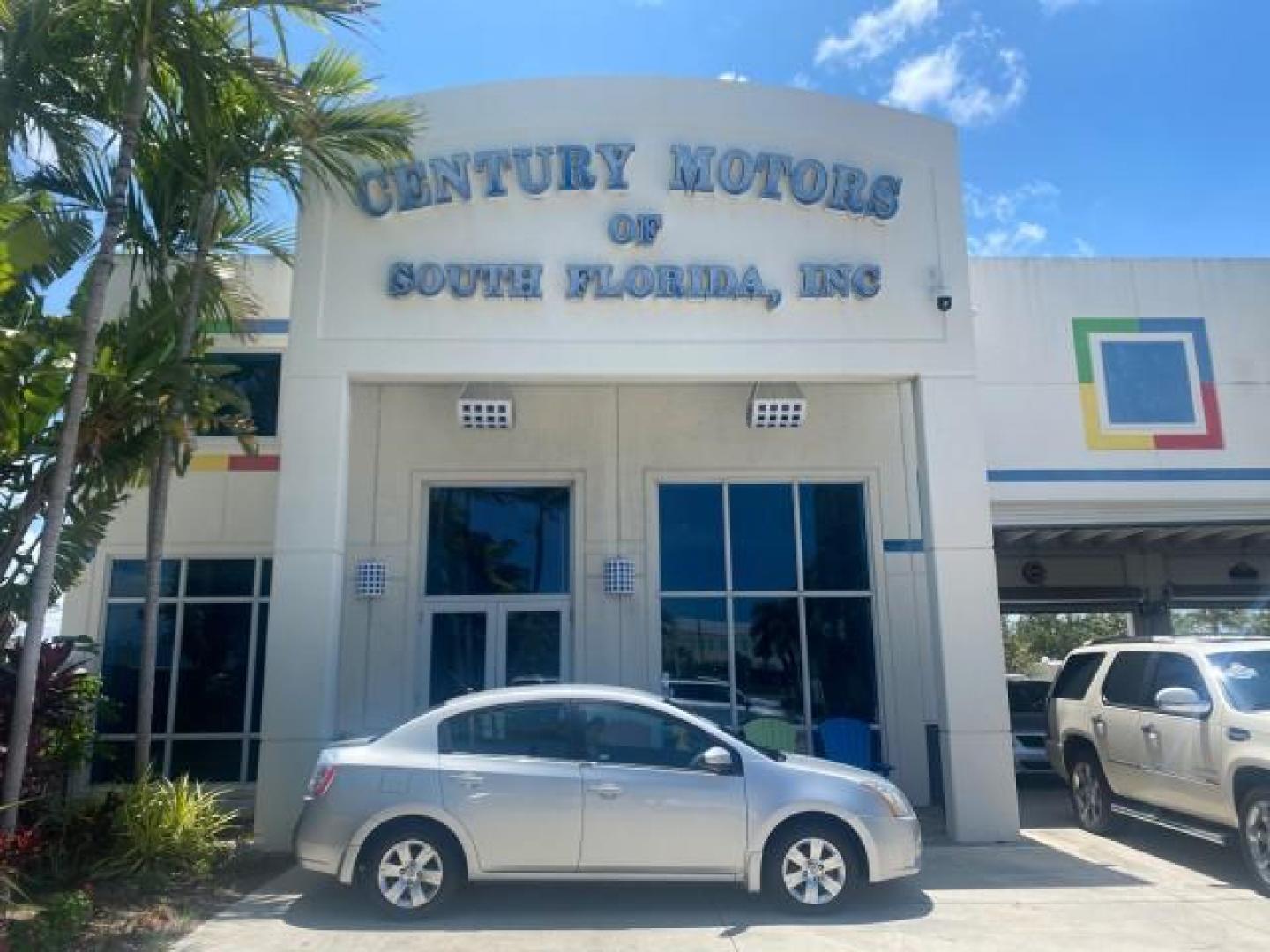 2009 Fresh Powder /Beige Nissan Sentra 2.0 SL 1 OWNER LOW MILES 37,645 (3N1AB61EX9L) with an 2.0L DOHC 16-Valve SMPI I4 Engine engine, Automatic transmission, located at 4701 North Dixie Hwy, Pompano Beach, FL, 33064, (954) 422-2889, 26.240938, -80.123474 - OUR WEBPAGE FLORIDACARS1.COM HAS OVER 100 PHOTOS AND FREE CARFAX LINK 2009 NISSAN SENTRA 2.0 30 MPG VIN: 3N1AB61EX9L688751 3 N 1 A B 6 1 E X 9 L 6 8 8 7 5 1 SEDAN 4 DR 2.0L I4 F DOHC 16V GASOLINE FRONT WHEEL DRIVE Top Features Cloth Seats Basic Features ABS Brakes AM/FM Stereo Air Conditioning Autom - Photo#0