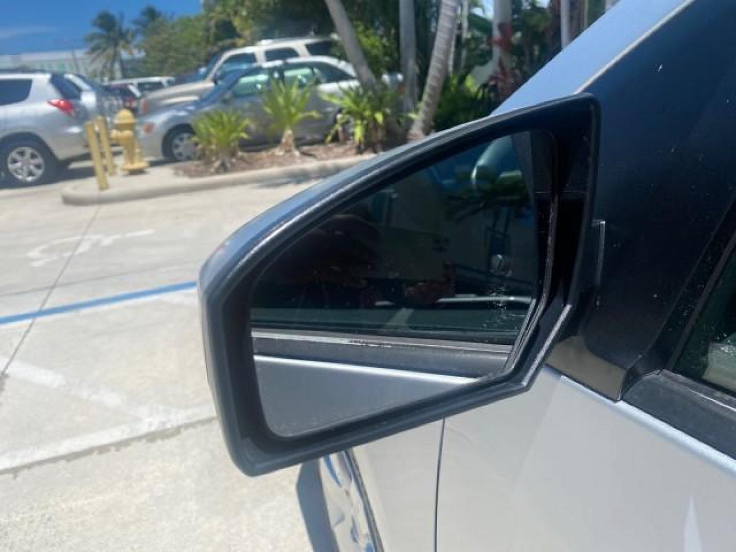 2009 Fresh Powder /Beige Nissan Sentra 2.0 SL 1 OWNER LOW MILES 37,645 (3N1AB61EX9L) with an 2.0L DOHC 16-Valve SMPI I4 Engine engine, Automatic transmission, located at 4701 North Dixie Hwy, Pompano Beach, FL, 33064, (954) 422-2889, 26.240938, -80.123474 - OUR WEBPAGE FLORIDACARS1.COM HAS OVER 100 PHOTOS AND FREE CARFAX LINK 2009 NISSAN SENTRA 2.0 30 MPG VIN: 3N1AB61EX9L688751 3 N 1 A B 6 1 E X 9 L 6 8 8 7 5 1 SEDAN 4 DR 2.0L I4 F DOHC 16V GASOLINE FRONT WHEEL DRIVE Top Features Cloth Seats Basic Features ABS Brakes AM/FM Stereo Air Conditioning Autom - Photo#29