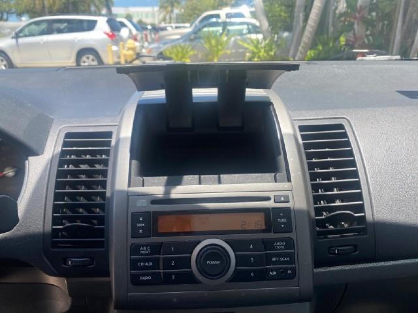 2009 Fresh Powder /Beige Nissan Sentra 2.0 SL 1 OWNER LOW MILES 37,645 (3N1AB61EX9L) with an 2.0L DOHC 16-Valve SMPI I4 Engine engine, Automatic transmission, located at 4701 North Dixie Hwy, Pompano Beach, FL, 33064, (954) 422-2889, 26.240938, -80.123474 - OUR WEBPAGE FLORIDACARS1.COM HAS OVER 100 PHOTOS AND FREE CARFAX LINK 2009 NISSAN SENTRA 2.0 30 MPG VIN: 3N1AB61EX9L688751 3 N 1 A B 6 1 E X 9 L 6 8 8 7 5 1 SEDAN 4 DR 2.0L I4 F DOHC 16V GASOLINE FRONT WHEEL DRIVE Top Features Cloth Seats Basic Features ABS Brakes AM/FM Stereo Air Conditioning Autom - Photo#43