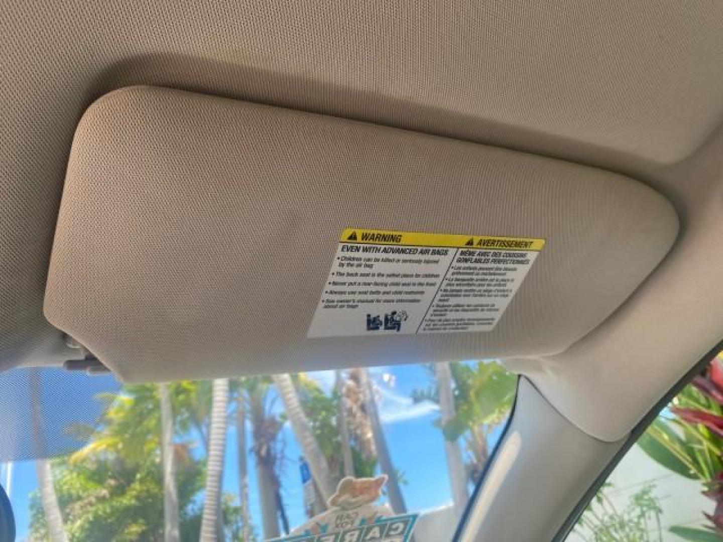 2009 Fresh Powder /Beige Nissan Sentra 2.0 SL 1 OWNER LOW MILES 37,645 (3N1AB61EX9L) with an 2.0L DOHC 16-Valve SMPI I4 Engine engine, Automatic transmission, located at 4701 North Dixie Hwy, Pompano Beach, FL, 33064, (954) 422-2889, 26.240938, -80.123474 - OUR WEBPAGE FLORIDACARS1.COM HAS OVER 100 PHOTOS AND FREE CARFAX LINK 2009 NISSAN SENTRA 2.0 30 MPG VIN: 3N1AB61EX9L688751 3 N 1 A B 6 1 E X 9 L 6 8 8 7 5 1 SEDAN 4 DR 2.0L I4 F DOHC 16V GASOLINE FRONT WHEEL DRIVE Top Features Cloth Seats Basic Features ABS Brakes AM/FM Stereo Air Conditioning Autom - Photo#52