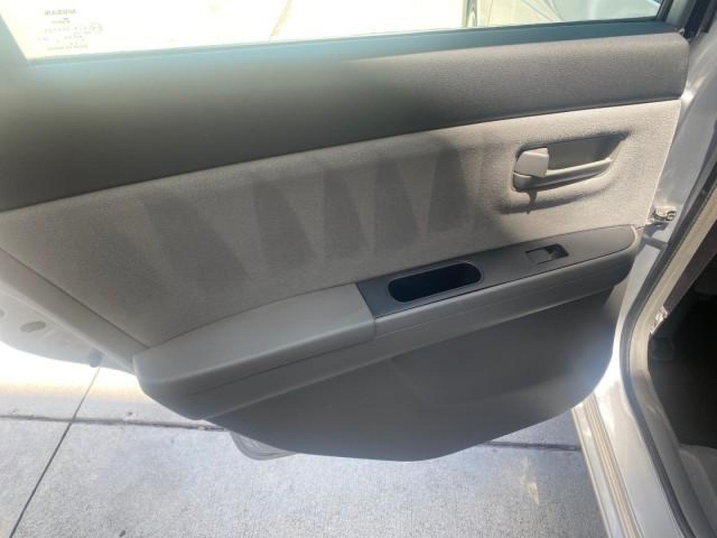 2009 Fresh Powder /Beige Nissan Sentra 2.0 SL 1 OWNER LOW MILES 37,645 (3N1AB61EX9L) with an 2.0L DOHC 16-Valve SMPI I4 Engine engine, Automatic transmission, located at 4701 North Dixie Hwy, Pompano Beach, FL, 33064, (954) 422-2889, 26.240938, -80.123474 - OUR WEBPAGE FLORIDACARS1.COM HAS OVER 100 PHOTOS AND FREE CARFAX LINK 2009 NISSAN SENTRA 2.0 30 MPG VIN: 3N1AB61EX9L688751 3 N 1 A B 6 1 E X 9 L 6 8 8 7 5 1 SEDAN 4 DR 2.0L I4 F DOHC 16V GASOLINE FRONT WHEEL DRIVE Top Features Cloth Seats Basic Features ABS Brakes AM/FM Stereo Air Conditioning Autom - Photo#59