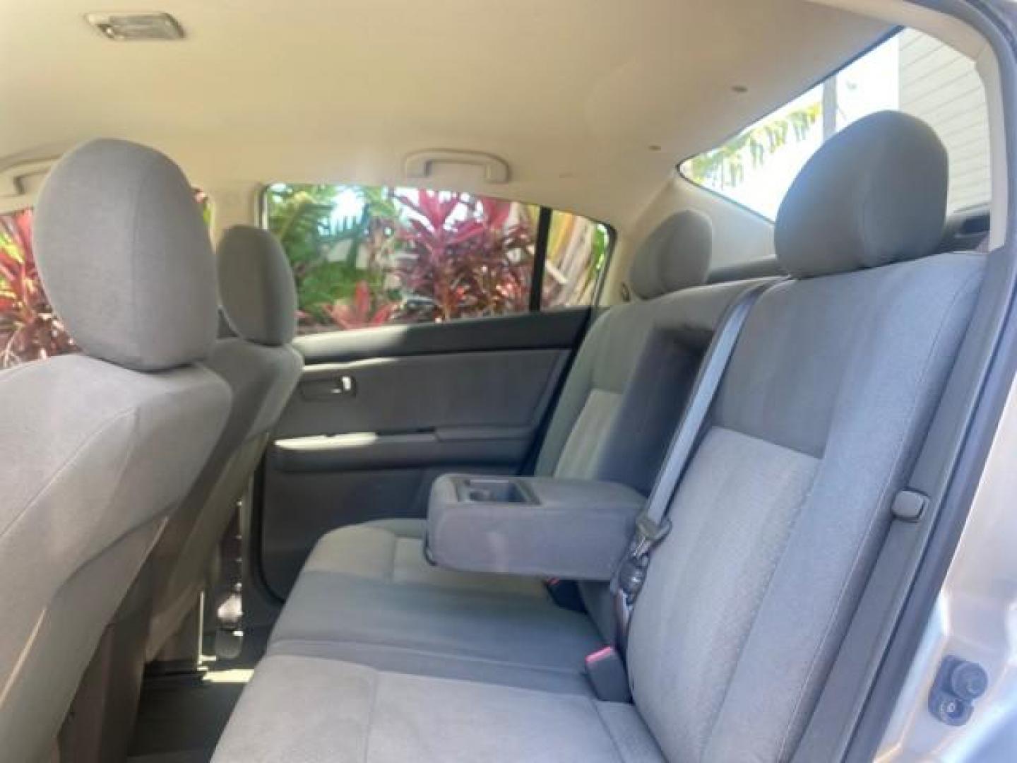 2009 Fresh Powder /Beige Nissan Sentra 2.0 SL 1 OWNER LOW MILES 37,645 (3N1AB61EX9L) with an 2.0L DOHC 16-Valve SMPI I4 Engine engine, Automatic transmission, located at 4701 North Dixie Hwy, Pompano Beach, FL, 33064, (954) 422-2889, 26.240938, -80.123474 - OUR WEBPAGE FLORIDACARS1.COM HAS OVER 100 PHOTOS AND FREE CARFAX LINK 2009 NISSAN SENTRA 2.0 30 MPG VIN: 3N1AB61EX9L688751 3 N 1 A B 6 1 E X 9 L 6 8 8 7 5 1 SEDAN 4 DR 2.0L I4 F DOHC 16V GASOLINE FRONT WHEEL DRIVE Top Features Cloth Seats Basic Features ABS Brakes AM/FM Stereo Air Conditioning Autom - Photo#60