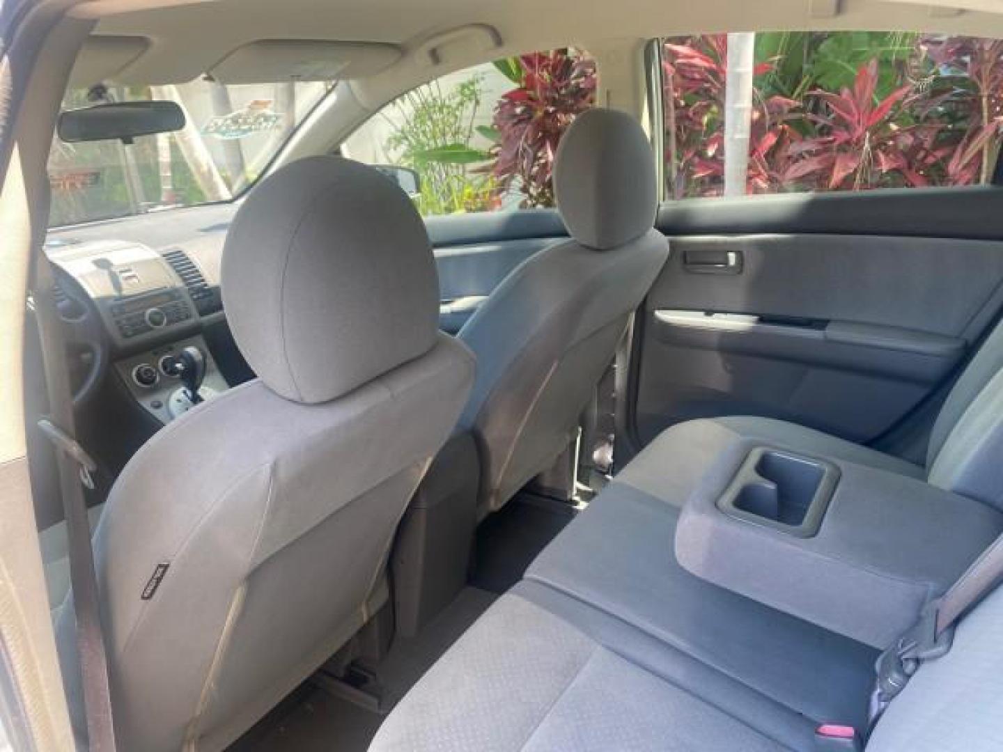 2009 Fresh Powder /Beige Nissan Sentra 2.0 SL 1 OWNER LOW MILES 37,645 (3N1AB61EX9L) with an 2.0L DOHC 16-Valve SMPI I4 Engine engine, Automatic transmission, located at 4701 North Dixie Hwy, Pompano Beach, FL, 33064, (954) 422-2889, 26.240938, -80.123474 - OUR WEBPAGE FLORIDACARS1.COM HAS OVER 100 PHOTOS AND FREE CARFAX LINK 2009 NISSAN SENTRA 2.0 30 MPG VIN: 3N1AB61EX9L688751 3 N 1 A B 6 1 E X 9 L 6 8 8 7 5 1 SEDAN 4 DR 2.0L I4 F DOHC 16V GASOLINE FRONT WHEEL DRIVE Top Features Cloth Seats Basic Features ABS Brakes AM/FM Stereo Air Conditioning Autom - Photo#63