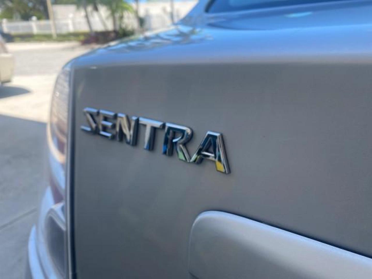 2009 Fresh Powder /Beige Nissan Sentra 2.0 SL 1 OWNER LOW MILES 37,645 (3N1AB61EX9L) with an 2.0L DOHC 16-Valve SMPI I4 Engine engine, Automatic transmission, located at 4701 North Dixie Hwy, Pompano Beach, FL, 33064, (954) 422-2889, 26.240938, -80.123474 - OUR WEBPAGE FLORIDACARS1.COM HAS OVER 100 PHOTOS AND FREE CARFAX LINK 2009 NISSAN SENTRA 2.0 30 MPG VIN: 3N1AB61EX9L688751 3 N 1 A B 6 1 E X 9 L 6 8 8 7 5 1 SEDAN 4 DR 2.0L I4 F DOHC 16V GASOLINE FRONT WHEEL DRIVE Top Features Cloth Seats Basic Features ABS Brakes AM/FM Stereo Air Conditioning Autom - Photo#74