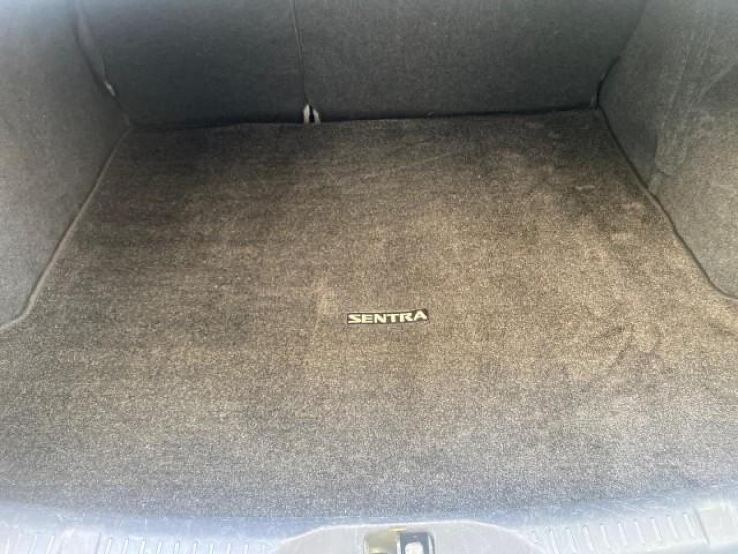 2009 Fresh Powder /Beige Nissan Sentra 2.0 SL 1 OWNER LOW MILES 37,645 (3N1AB61EX9L) with an 2.0L DOHC 16-Valve SMPI I4 Engine engine, Automatic transmission, located at 4701 North Dixie Hwy, Pompano Beach, FL, 33064, (954) 422-2889, 26.240938, -80.123474 - OUR WEBPAGE FLORIDACARS1.COM HAS OVER 100 PHOTOS AND FREE CARFAX LINK 2009 NISSAN SENTRA 2.0 30 MPG VIN: 3N1AB61EX9L688751 3 N 1 A B 6 1 E X 9 L 6 8 8 7 5 1 SEDAN 4 DR 2.0L I4 F DOHC 16V GASOLINE FRONT WHEEL DRIVE Top Features Cloth Seats Basic Features ABS Brakes AM/FM Stereo Air Conditioning Autom - Photo#78
