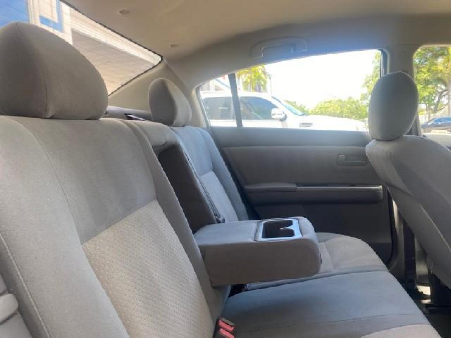 2009 Fresh Powder /Beige Nissan Sentra 2.0 SL 1 OWNER LOW MILES 37,645 (3N1AB61EX9L) with an 2.0L DOHC 16-Valve SMPI I4 Engine engine, Automatic transmission, located at 4701 North Dixie Hwy, Pompano Beach, FL, 33064, (954) 422-2889, 26.240938, -80.123474 - OUR WEBPAGE FLORIDACARS1.COM HAS OVER 100 PHOTOS AND FREE CARFAX LINK 2009 NISSAN SENTRA 2.0 30 MPG VIN: 3N1AB61EX9L688751 3 N 1 A B 6 1 E X 9 L 6 8 8 7 5 1 SEDAN 4 DR 2.0L I4 F DOHC 16V GASOLINE FRONT WHEEL DRIVE Top Features Cloth Seats Basic Features ABS Brakes AM/FM Stereo Air Conditioning Autom - Photo#88
