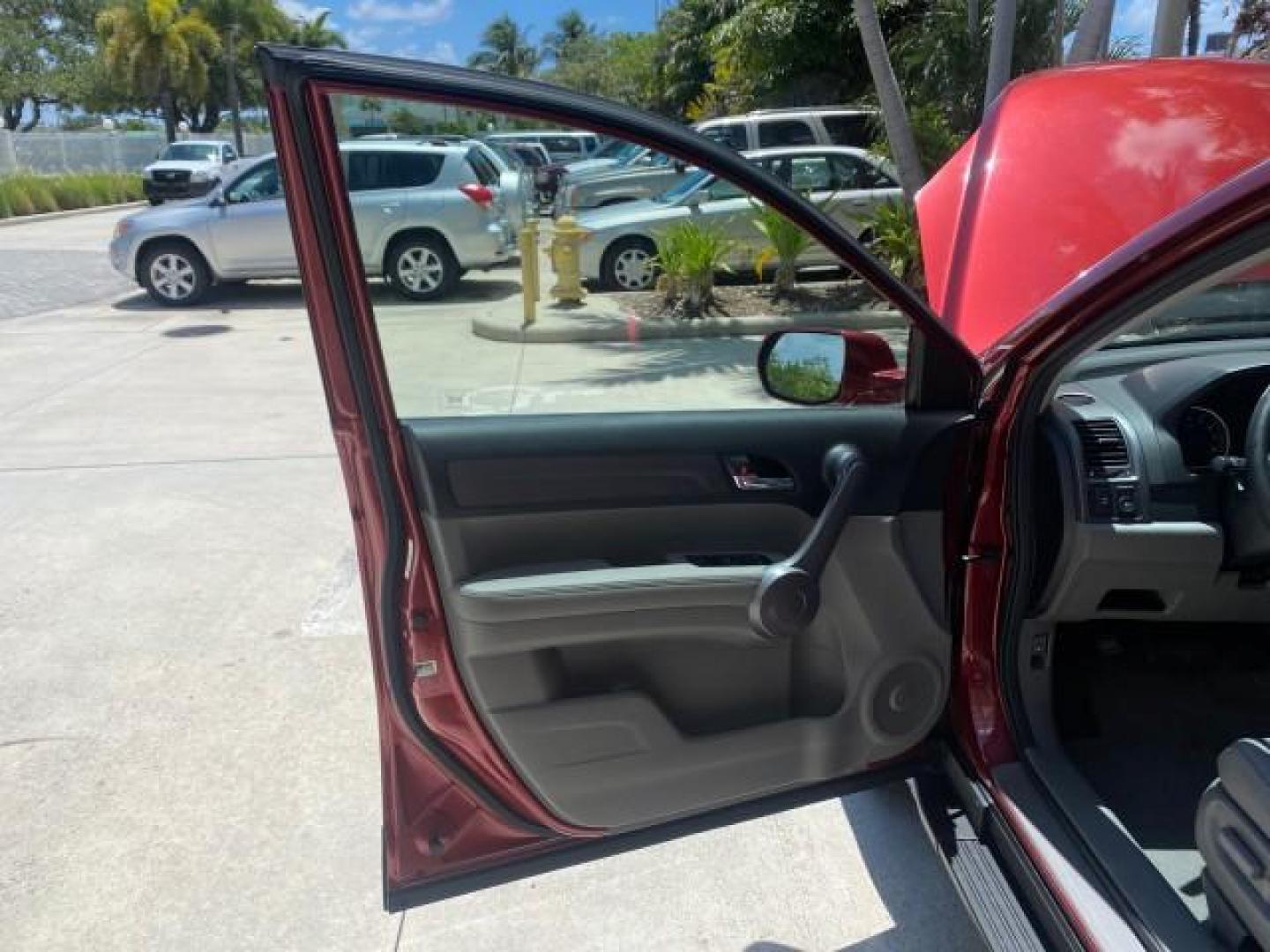 2008 Tango Red Pearl /Gray Honda CR-V EX-L LOW MILES 67,975 (JHLRE38708C) with an 2.4L DOHC MPFI 16-Valve i-VTEC I4 Engine engine, Automatic transmission, located at 4701 North Dixie Hwy, Pompano Beach, FL, 33064, (954) 422-2889, 26.240938, -80.123474 - OUR WEBPAGE FLORIDACARS1.COM HAS OVER 100 PHOTOS AND FREE CARFAX LINK 2008 HONDA CR-V EX-L VIN:JHLRE38708C027319 4 DOOR WAGON/SPORT UTILITY 2.4L I4 F DOHC 16V GASOLINE FRONT WHEEL DRIVE Top Features Alloy Wheels Front Seat Heaters Leather Seats Running Boards Satellite Radio Ready Sunroof(s) Basic F - Photo#9