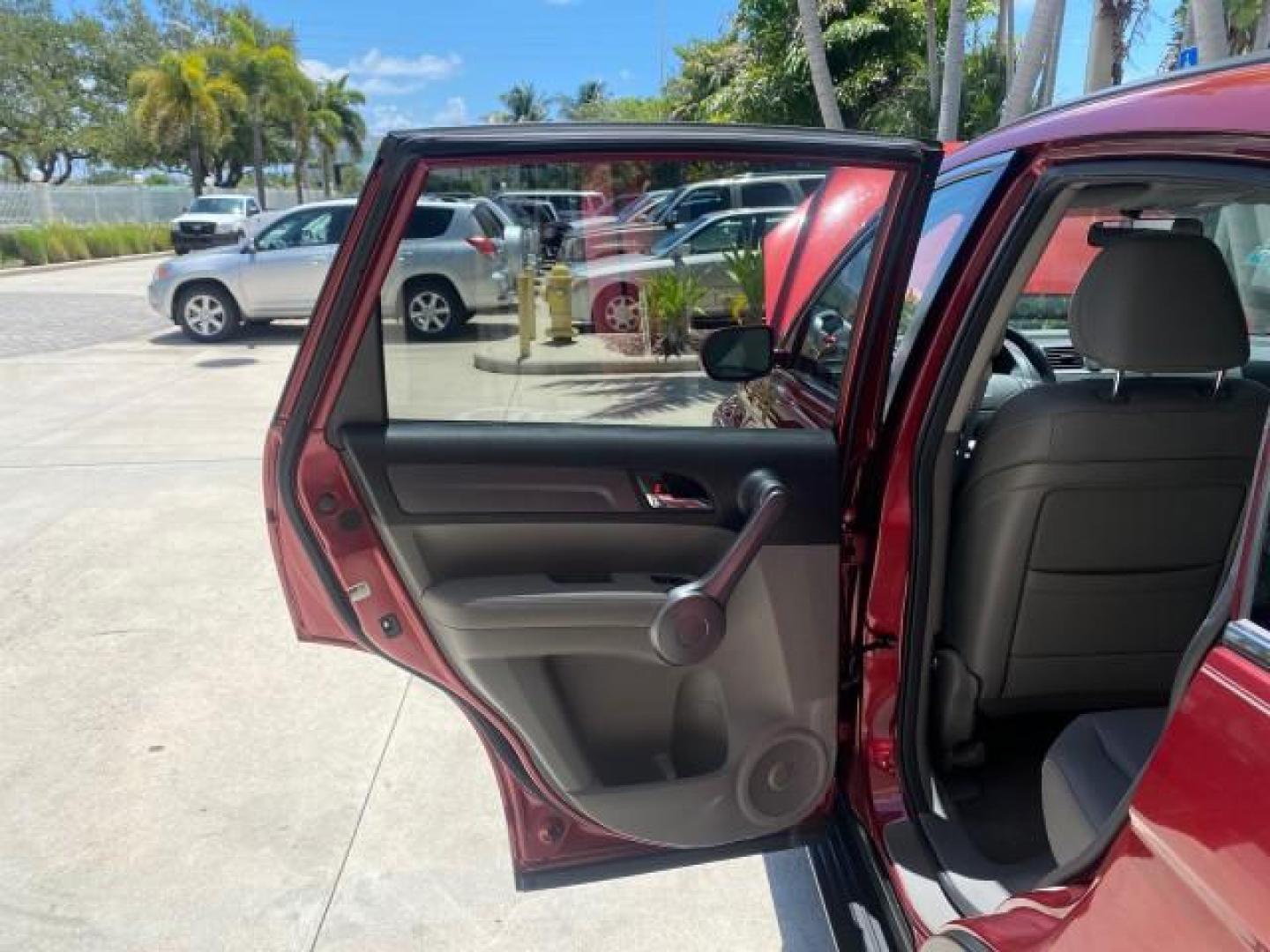 2008 Tango Red Pearl /Gray Honda CR-V EX-L LOW MILES 67,975 (JHLRE38708C) with an 2.4L DOHC MPFI 16-Valve i-VTEC I4 Engine engine, Automatic transmission, located at 4701 North Dixie Hwy, Pompano Beach, FL, 33064, (954) 422-2889, 26.240938, -80.123474 - OUR WEBPAGE FLORIDACARS1.COM HAS OVER 100 PHOTOS AND FREE CARFAX LINK 2008 HONDA CR-V EX-L VIN:JHLRE38708C027319 4 DOOR WAGON/SPORT UTILITY 2.4L I4 F DOHC 16V GASOLINE FRONT WHEEL DRIVE Top Features Alloy Wheels Front Seat Heaters Leather Seats Running Boards Satellite Radio Ready Sunroof(s) Basic F - Photo#13