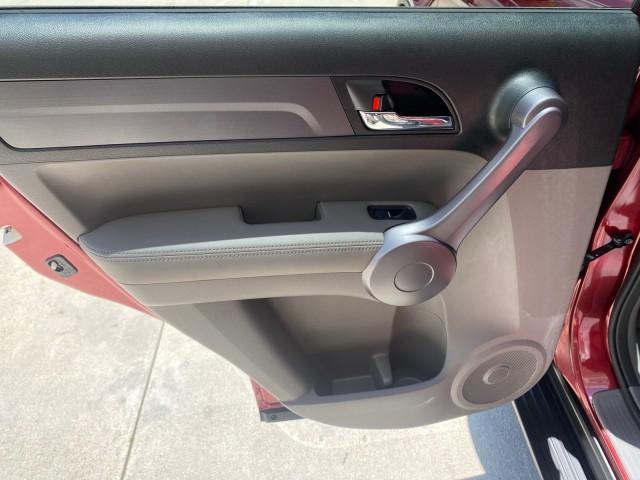 2008 Tango Red Pearl /Gray Honda CR-V EX-L LOW MILES 67,980 (JHLRE38708C) with an 2.4L DOHC MPFI 16-Valve i-VTEC I4 Engine engine, Automatic transmission, located at 4701 North Dixie Hwy, Pompano Beach, FL, 33064, (954) 422-2889, 26.240938, -80.123474 - OUR WEBPAGE FLORIDACARS1.COM HAS OVER 100 PHOTOS AND FREE CARFAX LINK 2008 HONDA CR-V EX-L VIN:JHLRE38708C027319 4 DOOR WAGON/SPORT UTILITY 2.4L I4 F DOHC 16V GASOLINE FRONT WHEEL DRIVE Top Features Alloy Wheels Front Seat Heaters Leather Seats Running Boards Satellite Radio Ready Sunroof(s) Basic F - Photo#68