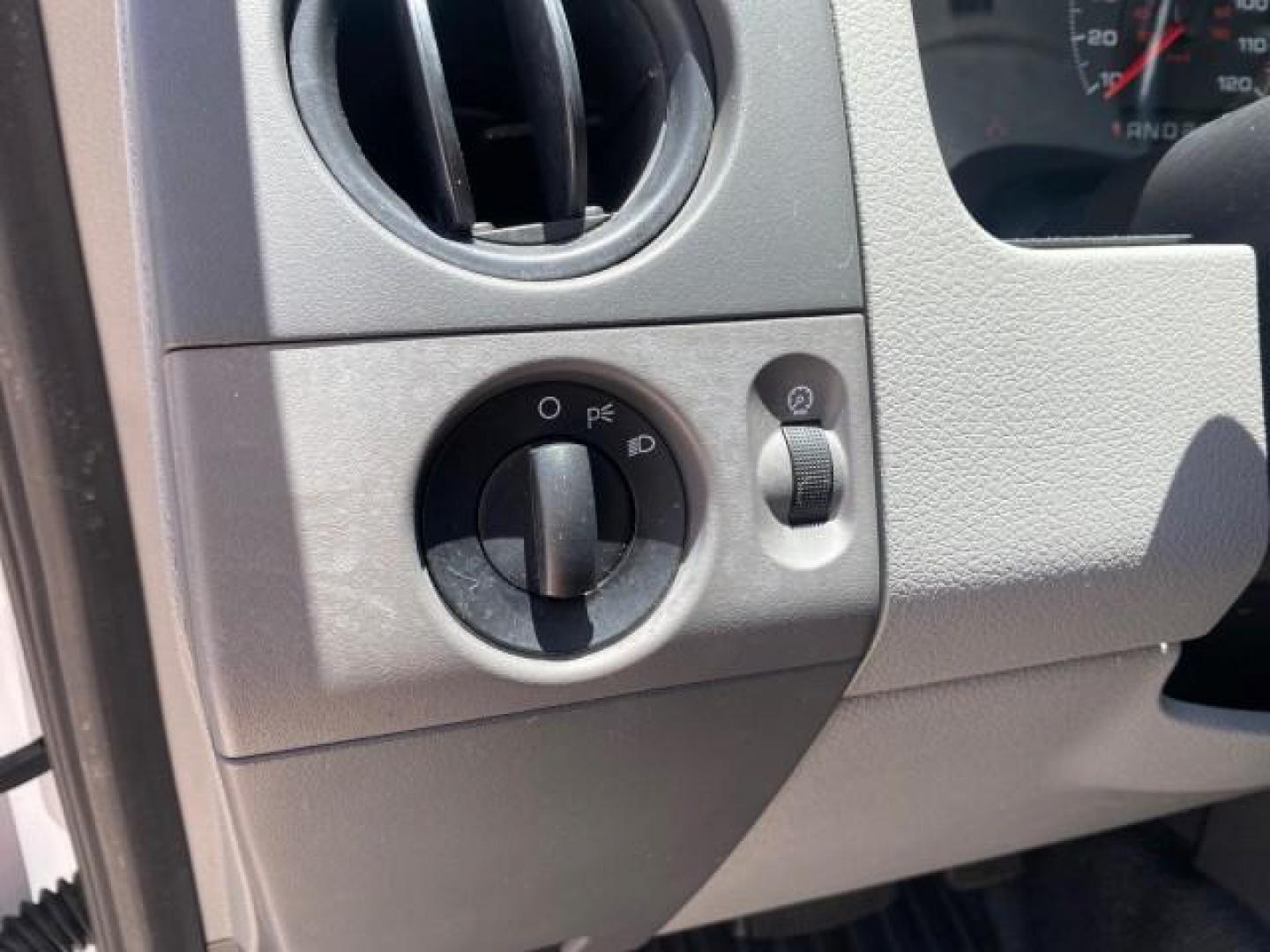 2005 Oxford White /Flint Ford F-150 XL 1 OWNER LOW MILES 23,679 (1FTRF12255N) with an 4.2L EFI V6 Engine engine, Automatic transmission, located at 4701 North Dixie Hwy, Pompano Beach, FL, 33064, (954) 422-2889, 26.240938, -80.123474 - OUR WEBPAGE FLORIDACARS1.COM HAS OVER 100 PHOTOS AND FREE CARFAX LINK 2005 FORD F-150 STX VIN:1FTRF12255NB53851 PICKUP 4.2L V6 F OHV GASOLINE REAR WHEEL DRIVE Top Features Vinyl Seats Basic Features ABS Brakes AM/FM Stereo Air Conditioning Automatic Transmission CD Audio Presenting one of the finest - Photo#41