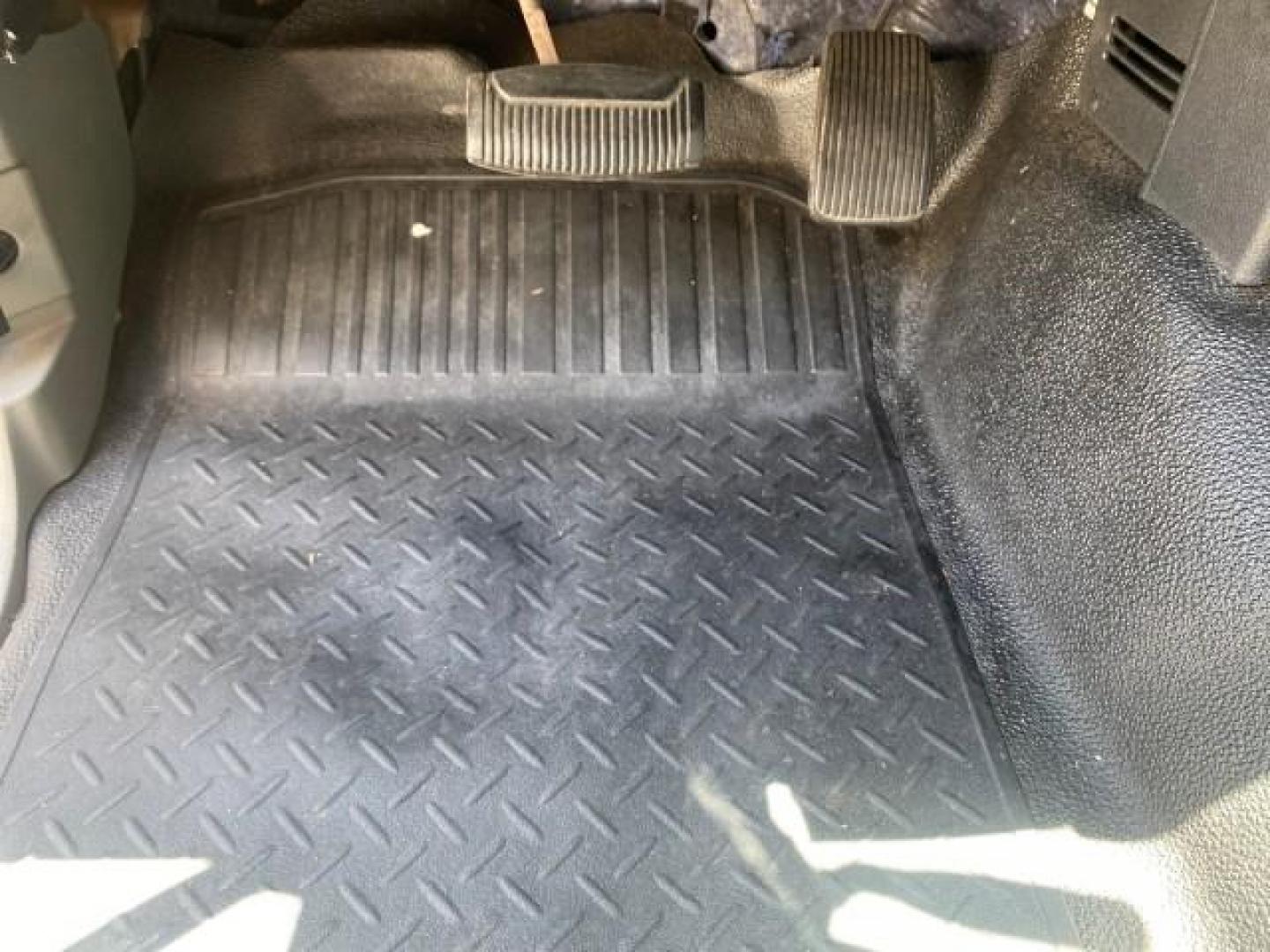 2005 Oxford White /Flint Ford F-150 XL 1 OWNER LOW MILES 23,679 (1FTRF12255N) with an 4.2L EFI V6 Engine engine, Automatic transmission, located at 4701 North Dixie Hwy, Pompano Beach, FL, 33064, (954) 422-2889, 26.240938, -80.123474 - OUR WEBPAGE FLORIDACARS1.COM HAS OVER 100 PHOTOS AND FREE CARFAX LINK 2005 FORD F-150 STX VIN:1FTRF12255NB53851 PICKUP 4.2L V6 F OHV GASOLINE REAR WHEEL DRIVE Top Features Vinyl Seats Basic Features ABS Brakes AM/FM Stereo Air Conditioning Automatic Transmission CD Audio Presenting one of the finest - Photo#42