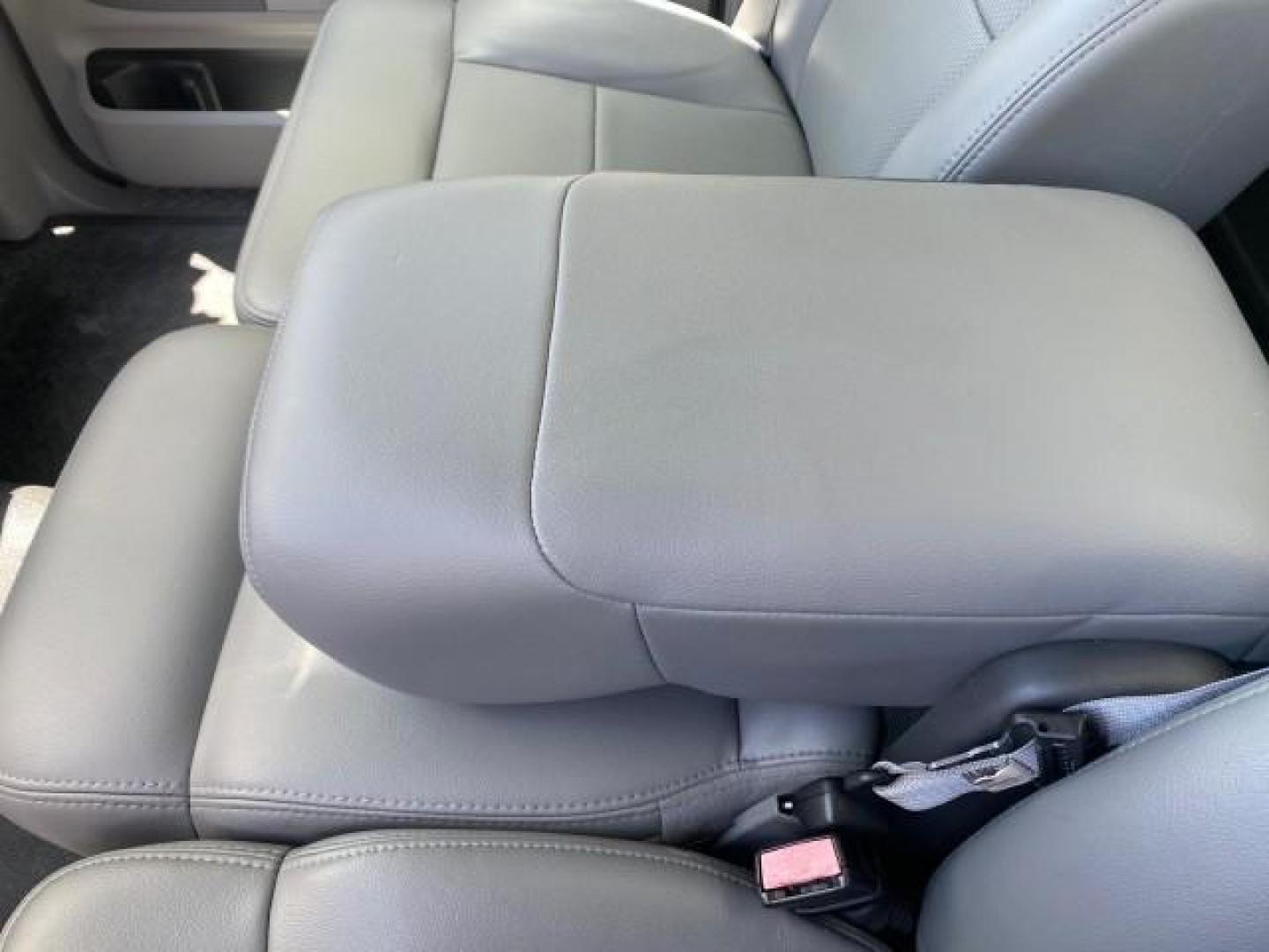 2005 Oxford White /Flint Ford F-150 XL 1 OWNER LOW MILES 23,679 (1FTRF12255N) with an 4.2L EFI V6 Engine engine, Automatic transmission, located at 4701 North Dixie Hwy, Pompano Beach, FL, 33064, (954) 422-2889, 26.240938, -80.123474 - OUR WEBPAGE FLORIDACARS1.COM HAS OVER 100 PHOTOS AND FREE CARFAX LINK 2005 FORD F-150 STX VIN:1FTRF12255NB53851 PICKUP 4.2L V6 F OHV GASOLINE REAR WHEEL DRIVE Top Features Vinyl Seats Basic Features ABS Brakes AM/FM Stereo Air Conditioning Automatic Transmission CD Audio Presenting one of the finest - Photo#55