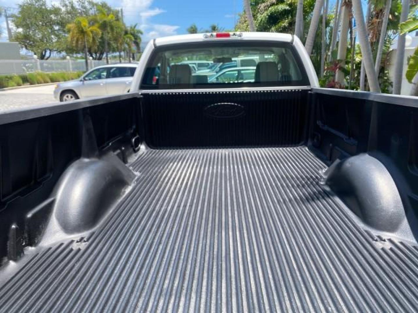 2005 Oxford White /Flint Ford F-150 XL 1 OWNER LOW MILES 23,679 (1FTRF12255N) with an 4.2L EFI V6 Engine engine, Automatic transmission, located at 4701 North Dixie Hwy, Pompano Beach, FL, 33064, (954) 422-2889, 26.240938, -80.123474 - OUR WEBPAGE FLORIDACARS1.COM HAS OVER 100 PHOTOS AND FREE CARFAX LINK 2005 FORD F-150 STX VIN:1FTRF12255NB53851 PICKUP 4.2L V6 F OHV GASOLINE REAR WHEEL DRIVE Top Features Vinyl Seats Basic Features ABS Brakes AM/FM Stereo Air Conditioning Automatic Transmission CD Audio Presenting one of the finest - Photo#80