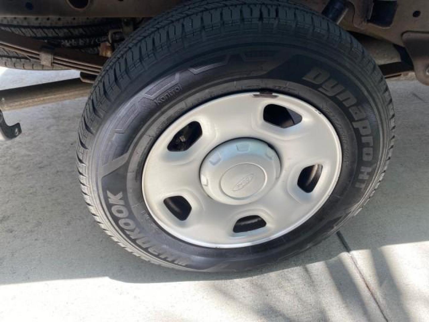 2005 Oxford White /Flint Ford F-150 XL 1 OWNER LOW MILES 23,679 (1FTRF12255N) with an 4.2L EFI V6 Engine engine, Automatic transmission, located at 4701 North Dixie Hwy, Pompano Beach, FL, 33064, (954) 422-2889, 26.240938, -80.123474 - OUR WEBPAGE FLORIDACARS1.COM HAS OVER 100 PHOTOS AND FREE CARFAX LINK 2005 FORD F-150 STX VIN:1FTRF12255NB53851 PICKUP 4.2L V6 F OHV GASOLINE REAR WHEEL DRIVE Top Features Vinyl Seats Basic Features ABS Brakes AM/FM Stereo Air Conditioning Automatic Transmission CD Audio Presenting one of the finest - Photo#82