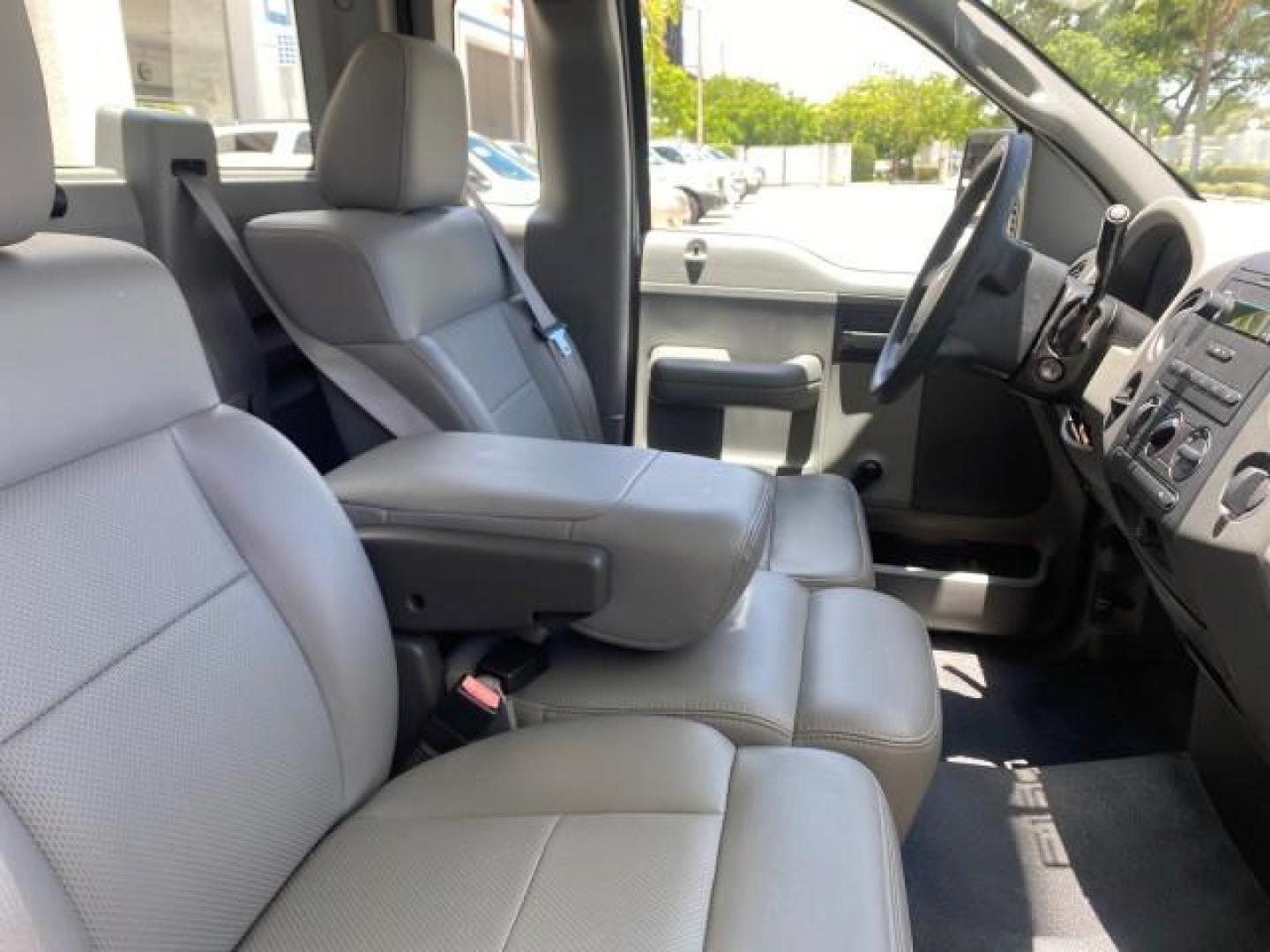 2005 Oxford White /Flint Ford F-150 XL 1 OWNER LOW MILES 23,679 (1FTRF12255N) with an 4.2L EFI V6 Engine engine, Automatic transmission, located at 4701 North Dixie Hwy, Pompano Beach, FL, 33064, (954) 422-2889, 26.240938, -80.123474 - OUR WEBPAGE FLORIDACARS1.COM HAS OVER 100 PHOTOS AND FREE CARFAX LINK 2005 FORD F-150 STX VIN:1FTRF12255NB53851 PICKUP 4.2L V6 F OHV GASOLINE REAR WHEEL DRIVE Top Features Vinyl Seats Basic Features ABS Brakes AM/FM Stereo Air Conditioning Automatic Transmission CD Audio Presenting one of the finest - Photo#94