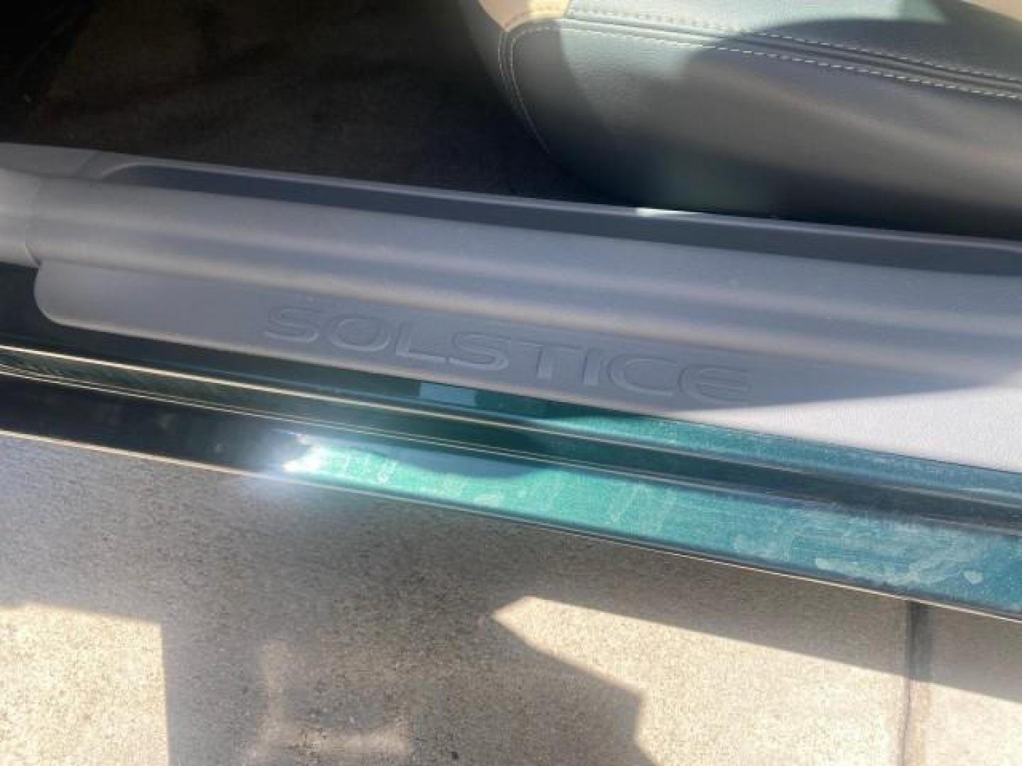 2006 Envious Emerald Green Met /Steel/Sand Pontiac Solstice 1 OWNER LOW MILES 17,744 (1G2MB35B76Y) with an Ecotec 2.4L DOHC 4-Cyl SFI Aluminum Engine engine, Manual transmission, located at 4701 North Dixie Hwy, Pompano Beach, FL, 33064, (954) 422-2889, 26.240938, -80.123474 - OUR WEBPAGE FLORIDACARS1.COM HAS OVER 100 PHOTOS AND FREE CARFAX LINK 2006 PONTIAC SOLSTICE VIN: 1G2MB35B76Y116186 1 G 2 M B 3 5 B 7 6 Y 1 1 6 1 8 6 CONVERTIBLE 2.4L I4 F DOHC GASOLINE REAR WHEEL DRIVE Top Features Alloy Wheels Bluetooth Technology Convenience Package Leather Seats Soft Top Basic Fe - Photo#32