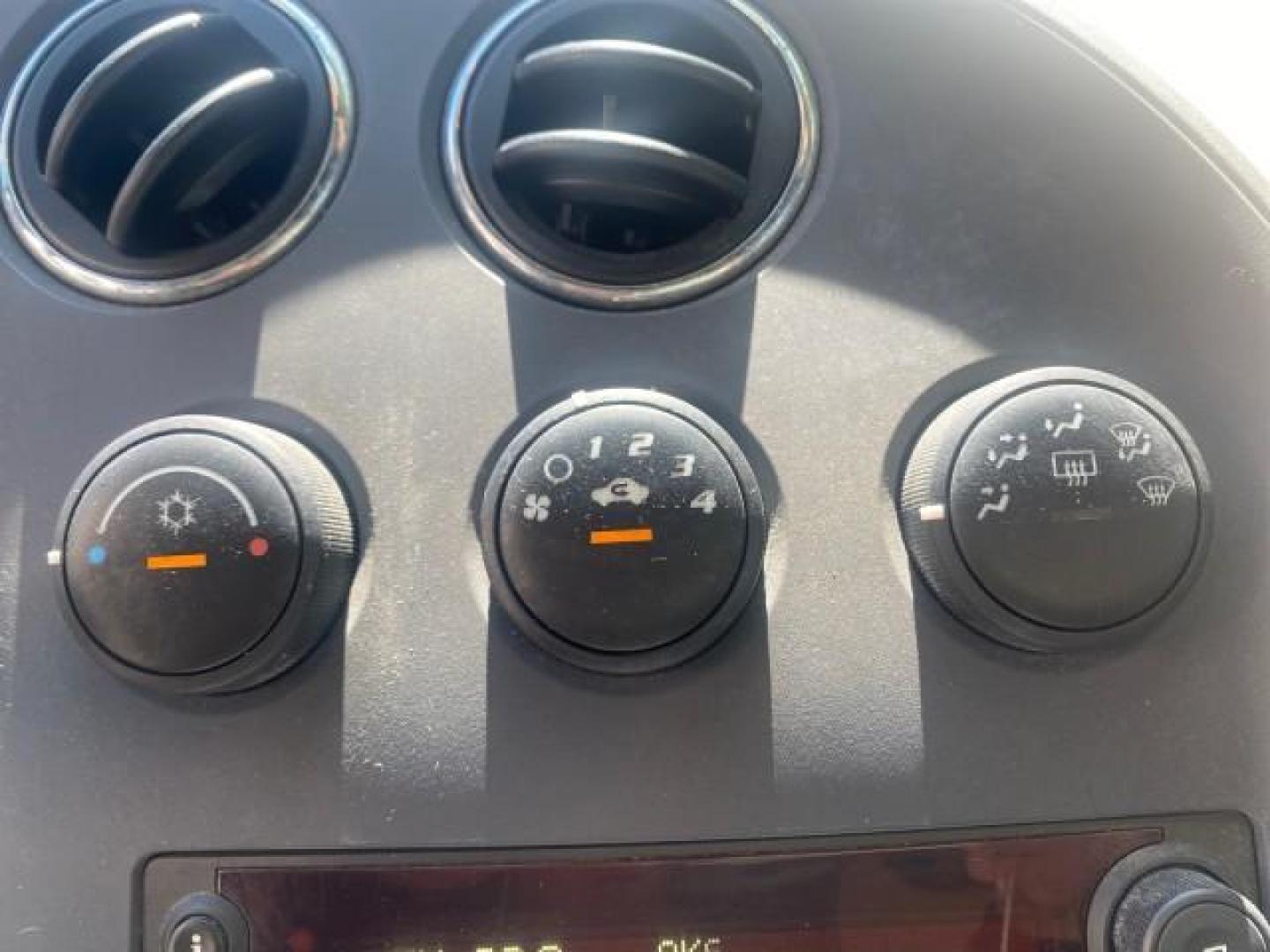 2006 Envious Emerald Green Met /Steel/Sand Pontiac Solstice 1 OWNER LOW MILES 17,744 (1G2MB35B76Y) with an Ecotec 2.4L DOHC 4-Cyl SFI Aluminum Engine engine, Manual transmission, located at 4701 North Dixie Hwy, Pompano Beach, FL, 33064, (954) 422-2889, 26.240938, -80.123474 - OUR WEBPAGE FLORIDACARS1.COM HAS OVER 100 PHOTOS AND FREE CARFAX LINK 2006 PONTIAC SOLSTICE VIN: 1G2MB35B76Y116186 1 G 2 M B 3 5 B 7 6 Y 1 1 6 1 8 6 CONVERTIBLE 2.4L I4 F DOHC GASOLINE REAR WHEEL DRIVE Top Features Alloy Wheels Bluetooth Technology Convenience Package Leather Seats Soft Top Basic Fe - Photo#44