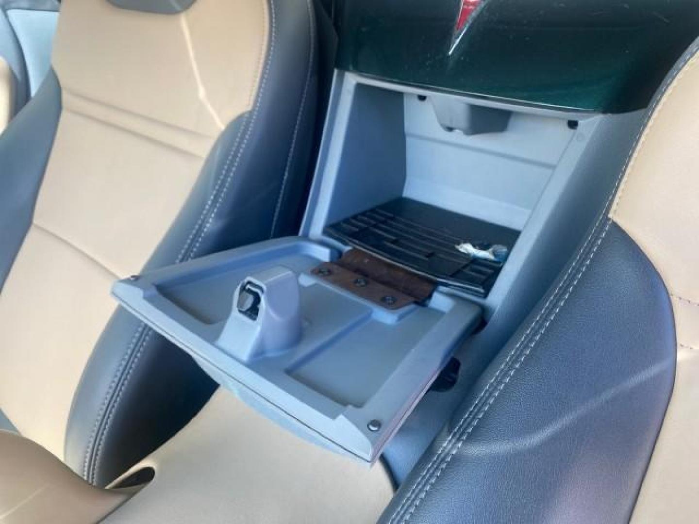 2006 Envious Emerald Green Met /Steel/Sand Pontiac Solstice 1 OWNER LOW MILES 17,744 (1G2MB35B76Y) with an Ecotec 2.4L DOHC 4-Cyl SFI Aluminum Engine engine, Manual transmission, located at 4701 North Dixie Hwy, Pompano Beach, FL, 33064, (954) 422-2889, 26.240938, -80.123474 - OUR WEBPAGE FLORIDACARS1.COM HAS OVER 100 PHOTOS AND FREE CARFAX LINK 2006 PONTIAC SOLSTICE VIN: 1G2MB35B76Y116186 1 G 2 M B 3 5 B 7 6 Y 1 1 6 1 8 6 CONVERTIBLE 2.4L I4 F DOHC GASOLINE REAR WHEEL DRIVE Top Features Alloy Wheels Bluetooth Technology Convenience Package Leather Seats Soft Top Basic Fe - Photo#51