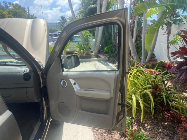 2003 Light Khaki Metallic /Dark Slate Gray Jeep Liberty Limited 1 OWNER LOW MILES 71,151 (1J4GK58KX3W) with an 3.7L V6 Engine engine, Automatic transmission, located at 4701 North Dixie Hwy, Pompano Beach, FL, 33064, (954) 422-2889, 26.240938, -80.123474 - OUR WEBPAGE FLORIDACARS1.COM HAS OVER 100 PHOTOS AND FREE CARFAX LINK 2003 JEEP LIBERTY LIMITED VIN: 1J4GK58KX3W598220 1 J 4 G K 5 8 K X 3 W 5 9 8 2 2 0 4 DOOR WAGON/SPORT UTILITY 3.7L V6 F GASOLINE REAR WHEEL DRIVE Top Features Alloy Wheels Leather Seats Tow Hitch Basic Features AM/FM Stereo Air Co - Photo#11