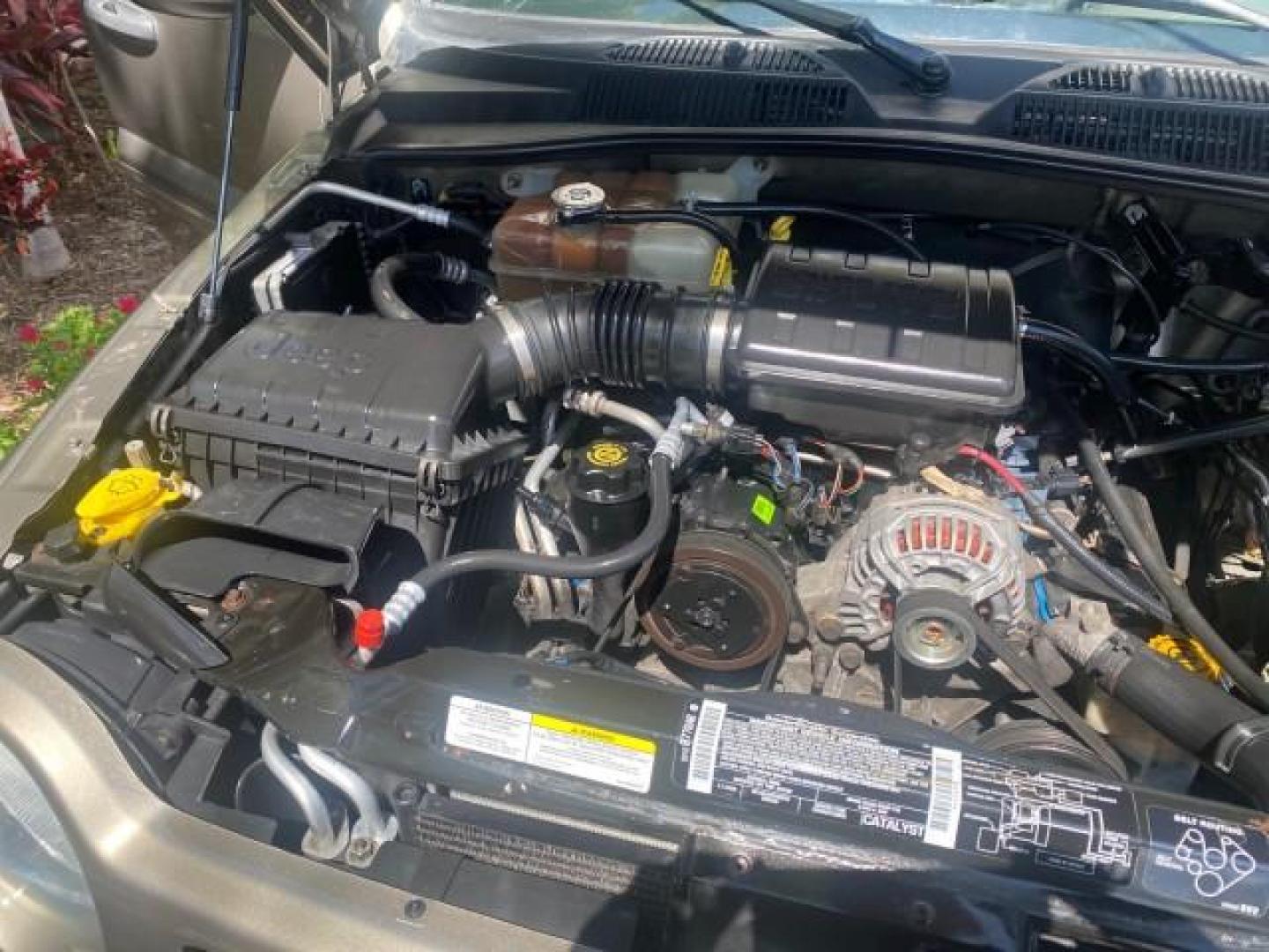 2003 Cactus Green Pearl Coat /Dark Slate Gray Jeep Liberty Limited 1 OWNER LOW MILES 71,149 (1J4GK58KX3W) with an 3.7L V6 Engine engine, Automatic transmission, located at 4701 North Dixie Hwy, Pompano Beach, FL, 33064, (954) 422-2889, 26.240938, -80.123474 - OUR WEBPAGE FLORIDACARS1.COM HAS OVER 100 PHOTOS AND FREE CARFAX LINK 2003 JEEP LIBERTY LIMITED VIN: 1J4GK58KX3W598220 1 J 4 G K 5 8 K X 3 W 5 9 8 2 2 0 4 DOOR WAGON/SPORT UTILITY 3.7L V6 F GASOLINE REAR WHEEL DRIVE Top Features Alloy Wheels Leather Seats Tow Hitch Basic Features AM/FM Stereo Air Co - Photo#25