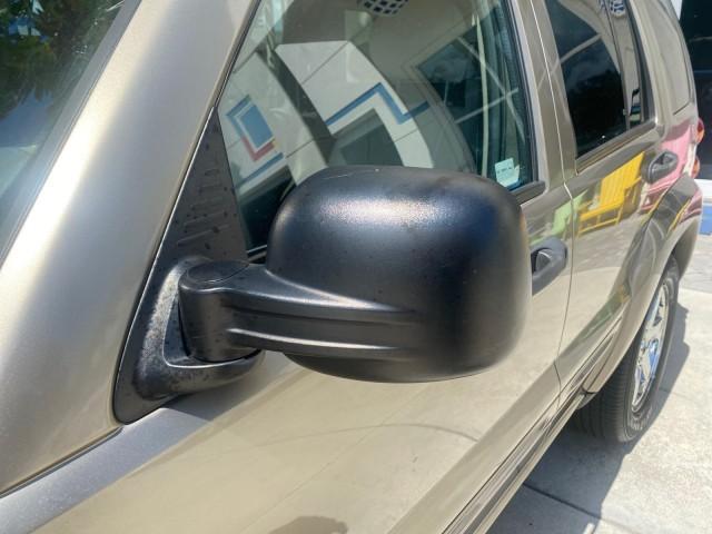 2003 Light Khaki Metallic /Dark Slate Gray Jeep Liberty Limited 1 OWNER LOW MILES 71,151 (1J4GK58KX3W) with an 3.7L V6 Engine engine, Automatic transmission, located at 4701 North Dixie Hwy, Pompano Beach, FL, 33064, (954) 422-2889, 26.240938, -80.123474 - OUR WEBPAGE FLORIDACARS1.COM HAS OVER 100 PHOTOS AND FREE CARFAX LINK 2003 JEEP LIBERTY LIMITED VIN: 1J4GK58KX3W598220 1 J 4 G K 5 8 K X 3 W 5 9 8 2 2 0 4 DOOR WAGON/SPORT UTILITY 3.7L V6 F GASOLINE REAR WHEEL DRIVE Top Features Alloy Wheels Leather Seats Tow Hitch Basic Features AM/FM Stereo Air Co - Photo#30