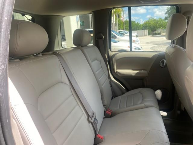 2003 Light Khaki Metallic /Dark Slate Gray Jeep Liberty Limited 1 OWNER LOW MILES 71,151 (1J4GK58KX3W) with an 3.7L V6 Engine engine, Automatic transmission, located at 4701 North Dixie Hwy, Pompano Beach, FL, 33064, (954) 422-2889, 26.240938, -80.123474 - OUR WEBPAGE FLORIDACARS1.COM HAS OVER 100 PHOTOS AND FREE CARFAX LINK 2003 JEEP LIBERTY LIMITED VIN: 1J4GK58KX3W598220 1 J 4 G K 5 8 K X 3 W 5 9 8 2 2 0 4 DOOR WAGON/SPORT UTILITY 3.7L V6 F GASOLINE REAR WHEEL DRIVE Top Features Alloy Wheels Leather Seats Tow Hitch Basic Features AM/FM Stereo Air Co - Photo#92