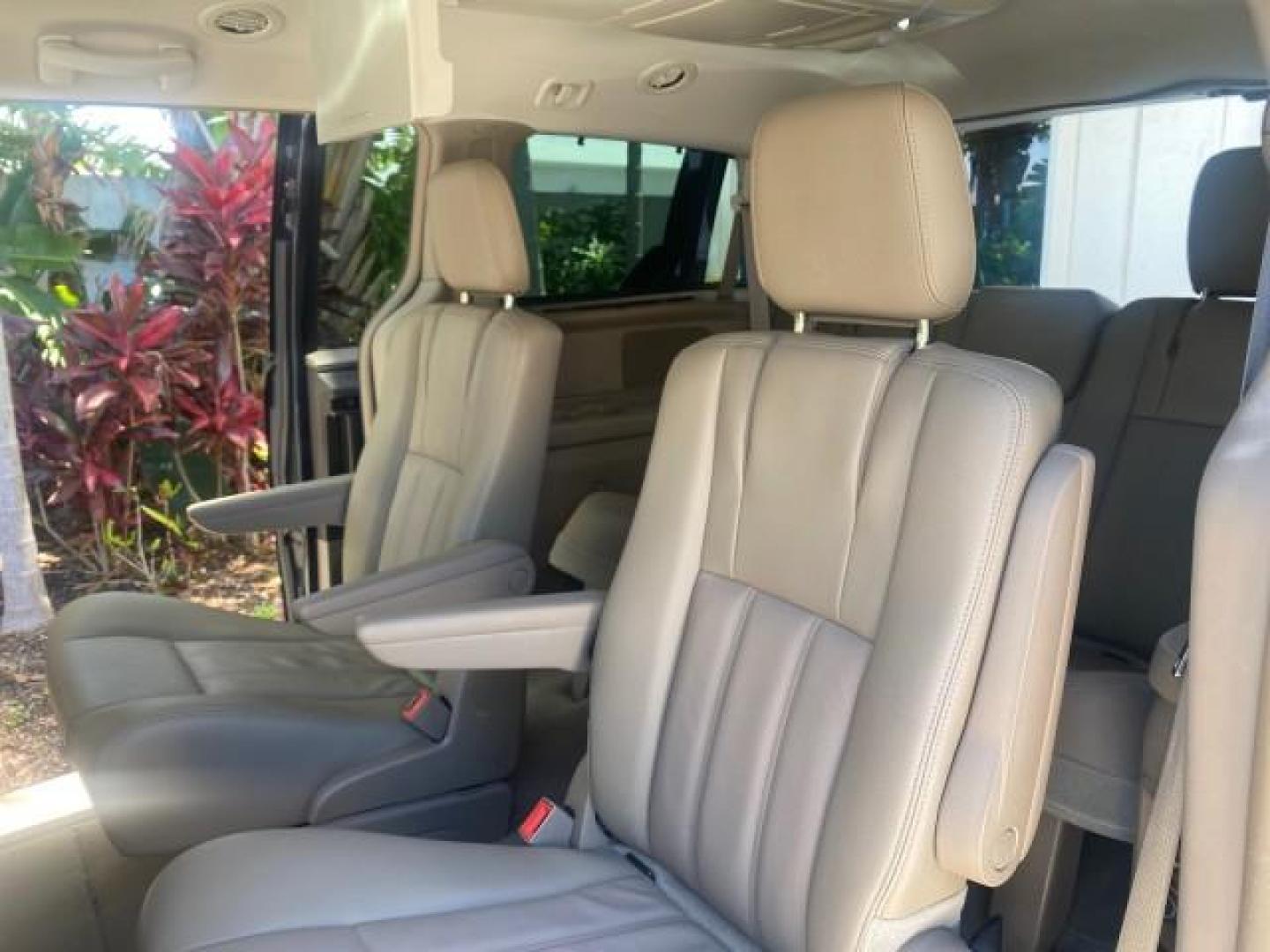 2014 Brilliant Black Crystal Pearlcoa /Dk Frost Beige/Med Beige Chrysler Town and Country Touring 1 OWNER LOW MILES 65,691 (2C4RC1BG1ER) with an 3.6L V6 Cylinder Engine engine, Automatic transmission, located at 4701 North Dixie Hwy, Pompano Beach, FL, 33064, (954) 422-2889, 26.240938, -80.123474 - OUR WEBPAGE FLORIDACARS1.COM HAS OVER 100 PHOTOS AND FREE CARFAX LINK 2014 CHRYSLER TOWN AND COUNTRY TOURING VIN: 2C4RC1BG1ER374547 2 C 4 R C 1 B G 1 E R 3 7 4 5 4 7 VAN 3.6L V6 F DOHC 24V GASOLINE FRONT WHEEL DRIVE Top Features Alloy Wheels Anniversary Edition Blind Spot Monitor Bluetooth Technolog - Photo#14