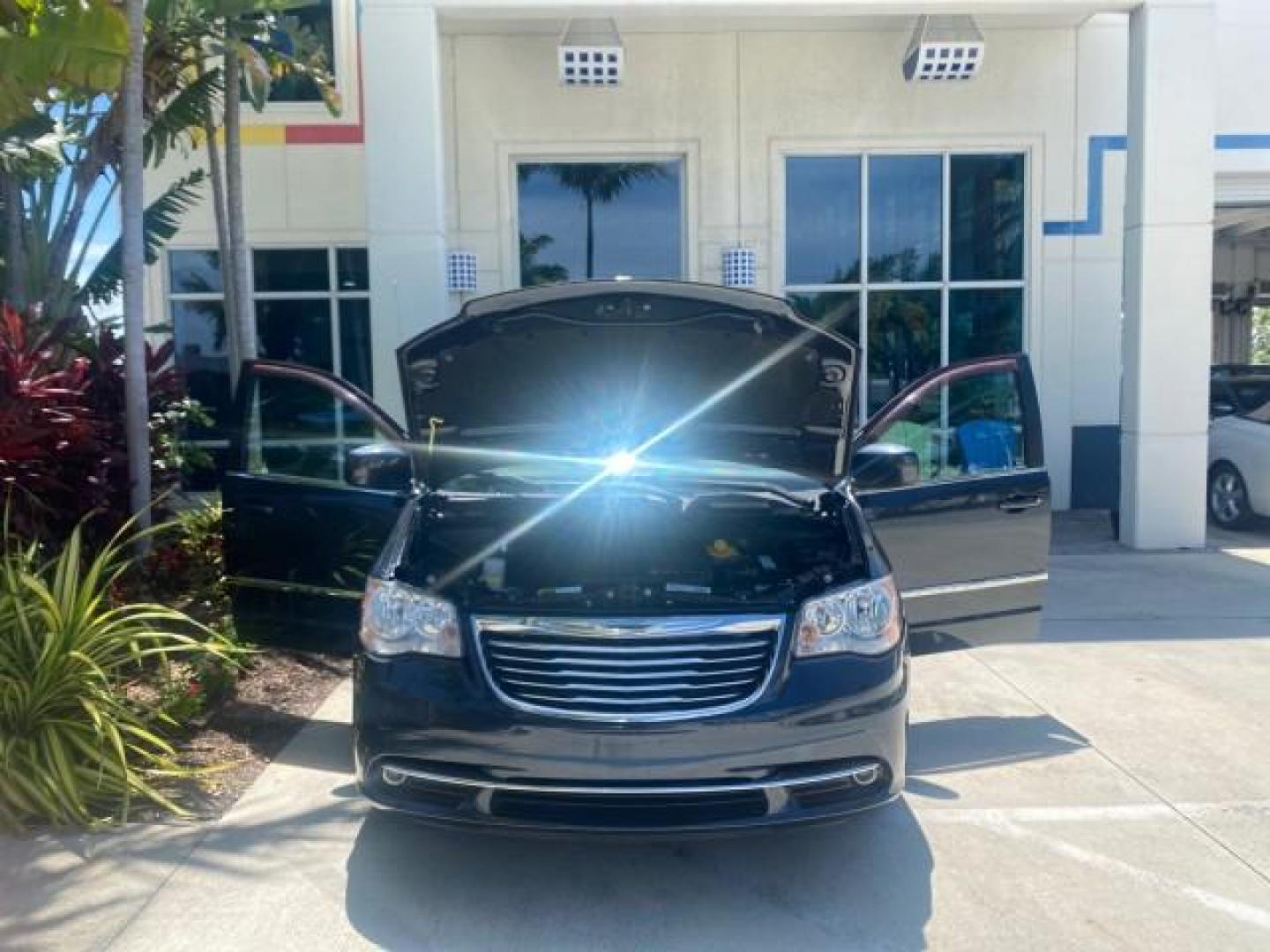 2014 Brilliant Black Crystal Pearlcoa /Dk Frost Beige/Med Beige Chrysler Town and Country Touring 1 OWNER LOW MILES 65,691 (2C4RC1BG1ER) with an 3.6L V6 Cylinder Engine engine, Automatic transmission, located at 4701 North Dixie Hwy, Pompano Beach, FL, 33064, (954) 422-2889, 26.240938, -80.123474 - OUR WEBPAGE FLORIDACARS1.COM HAS OVER 100 PHOTOS AND FREE CARFAX LINK 2014 CHRYSLER TOWN AND COUNTRY TOURING VIN: 2C4RC1BG1ER374547 2 C 4 R C 1 B G 1 E R 3 7 4 5 4 7 VAN 3.6L V6 F DOHC 24V GASOLINE FRONT WHEEL DRIVE Top Features Alloy Wheels Anniversary Edition Blind Spot Monitor Bluetooth Technolog - Photo#16