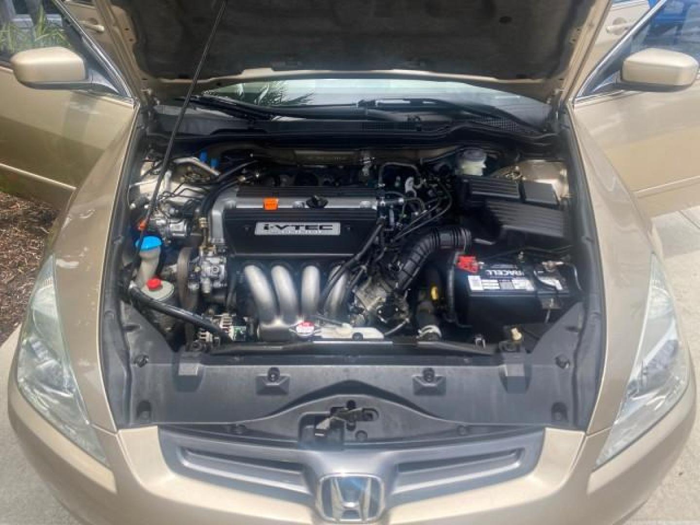 2004 Graphite Pearl /Ivory Honda Accord Sdn EX 1 OWNER LOW MILES 63,652 (1HGCM56614A) with an 2.4L DOHC MPFI 16-Valve i-VTEC I4 Engine engine, Automatic transmission, located at 4701 North Dixie Hwy, Pompano Beach, FL, 33064, (954) 422-2889, 26.240938, -80.123474 - OUR WEBPAGE FLORIDACARS1.COM HAS OVER 100 PHOTOS AND FREE CARFAX LINK 2004 HONDA ACCORD EX VIN: 1HGCM56614A033648 1 H G C M 5 6 6 1 4 A 0 3 3 6 4 8 SEDAN 4 DR 2.4L I4 F DOHC GASOLINE FRONT WHEEL DRIVE Top Features Alloy Wheels Cloth Seats Sunroof(s) Basic Features ABS Brakes AM/FM Stereo Air Conditi - Photo#17