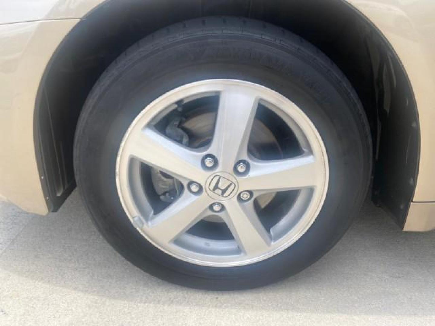 2004 Graphite Pearl /Ivory Honda Accord Sdn EX 1 OWNER LOW MILES 63,652 (1HGCM56614A) with an 2.4L DOHC MPFI 16-Valve i-VTEC I4 Engine engine, Automatic transmission, located at 4701 North Dixie Hwy, Pompano Beach, FL, 33064, (954) 422-2889, 26.240938, -80.123474 - OUR WEBPAGE FLORIDACARS1.COM HAS OVER 100 PHOTOS AND FREE CARFAX LINK 2004 HONDA ACCORD EX VIN: 1HGCM56614A033648 1 H G C M 5 6 6 1 4 A 0 3 3 6 4 8 SEDAN 4 DR 2.4L I4 F DOHC GASOLINE FRONT WHEEL DRIVE Top Features Alloy Wheels Cloth Seats Sunroof(s) Basic Features ABS Brakes AM/FM Stereo Air Conditi - Photo#19