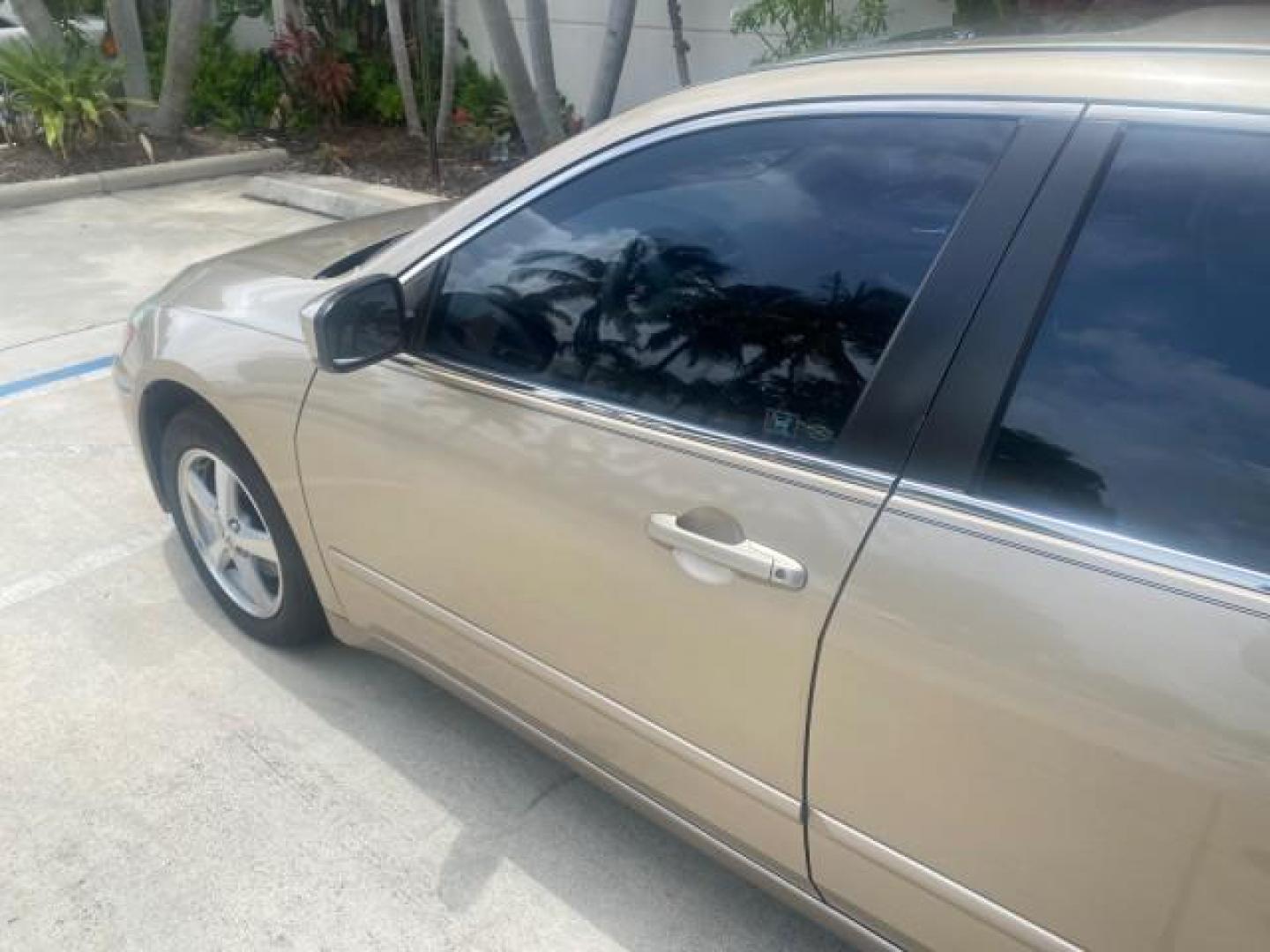 2004 Graphite Pearl /Ivory Honda Accord Sdn EX 1 OWNER LOW MILES 63,652 (1HGCM56614A) with an 2.4L DOHC MPFI 16-Valve i-VTEC I4 Engine engine, Automatic transmission, located at 4701 North Dixie Hwy, Pompano Beach, FL, 33064, (954) 422-2889, 26.240938, -80.123474 - OUR WEBPAGE FLORIDACARS1.COM HAS OVER 100 PHOTOS AND FREE CARFAX LINK 2004 HONDA ACCORD EX VIN: 1HGCM56614A033648 1 H G C M 5 6 6 1 4 A 0 3 3 6 4 8 SEDAN 4 DR 2.4L I4 F DOHC GASOLINE FRONT WHEEL DRIVE Top Features Alloy Wheels Cloth Seats Sunroof(s) Basic Features ABS Brakes AM/FM Stereo Air Conditi - Photo#27