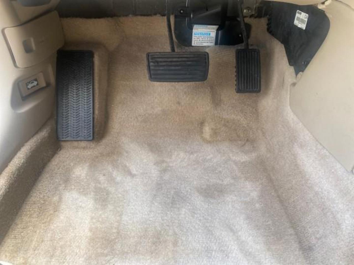 2004 Graphite Pearl /Ivory Honda Accord Sdn EX 1 OWNER LOW MILES 63,652 (1HGCM56614A) with an 2.4L DOHC MPFI 16-Valve i-VTEC I4 Engine engine, Automatic transmission, located at 4701 North Dixie Hwy, Pompano Beach, FL, 33064, (954) 422-2889, 26.240938, -80.123474 - OUR WEBPAGE FLORIDACARS1.COM HAS OVER 100 PHOTOS AND FREE CARFAX LINK 2004 HONDA ACCORD EX VIN: 1HGCM56614A033648 1 H G C M 5 6 6 1 4 A 0 3 3 6 4 8 SEDAN 4 DR 2.4L I4 F DOHC GASOLINE FRONT WHEEL DRIVE Top Features Alloy Wheels Cloth Seats Sunroof(s) Basic Features ABS Brakes AM/FM Stereo Air Conditi - Photo#45