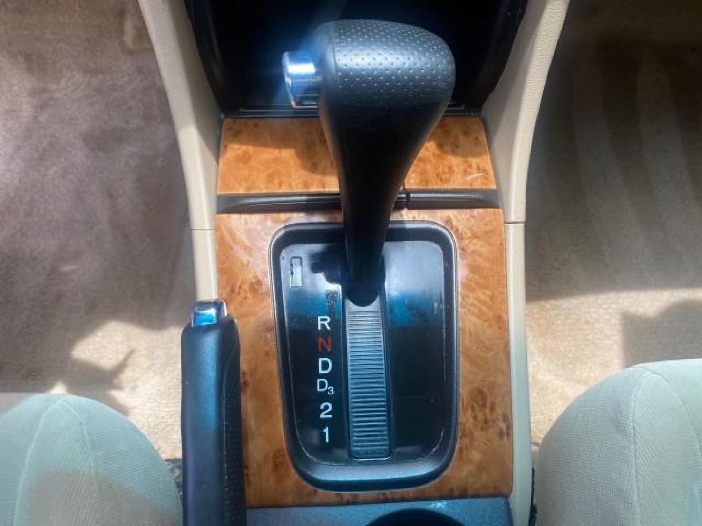 2004 Graphite Pearl /Ivory Honda Accord Sdn EX 1 OWNER LOW MILES 63,652 (1HGCM56614A) with an 2.4L DOHC MPFI 16-Valve i-VTEC I4 Engine engine, Automatic transmission, located at 4701 North Dixie Hwy, Pompano Beach, FL, 33064, (954) 422-2889, 26.240938, -80.123474 - OUR WEBPAGE FLORIDACARS1.COM HAS OVER 100 PHOTOS AND FREE CARFAX LINK 2004 HONDA ACCORD EX VIN: 1HGCM56614A033648 1 H G C M 5 6 6 1 4 A 0 3 3 6 4 8 SEDAN 4 DR 2.4L I4 F DOHC GASOLINE FRONT WHEEL DRIVE Top Features Alloy Wheels Cloth Seats Sunroof(s) Basic Features ABS Brakes AM/FM Stereo Air Conditi - Photo#51