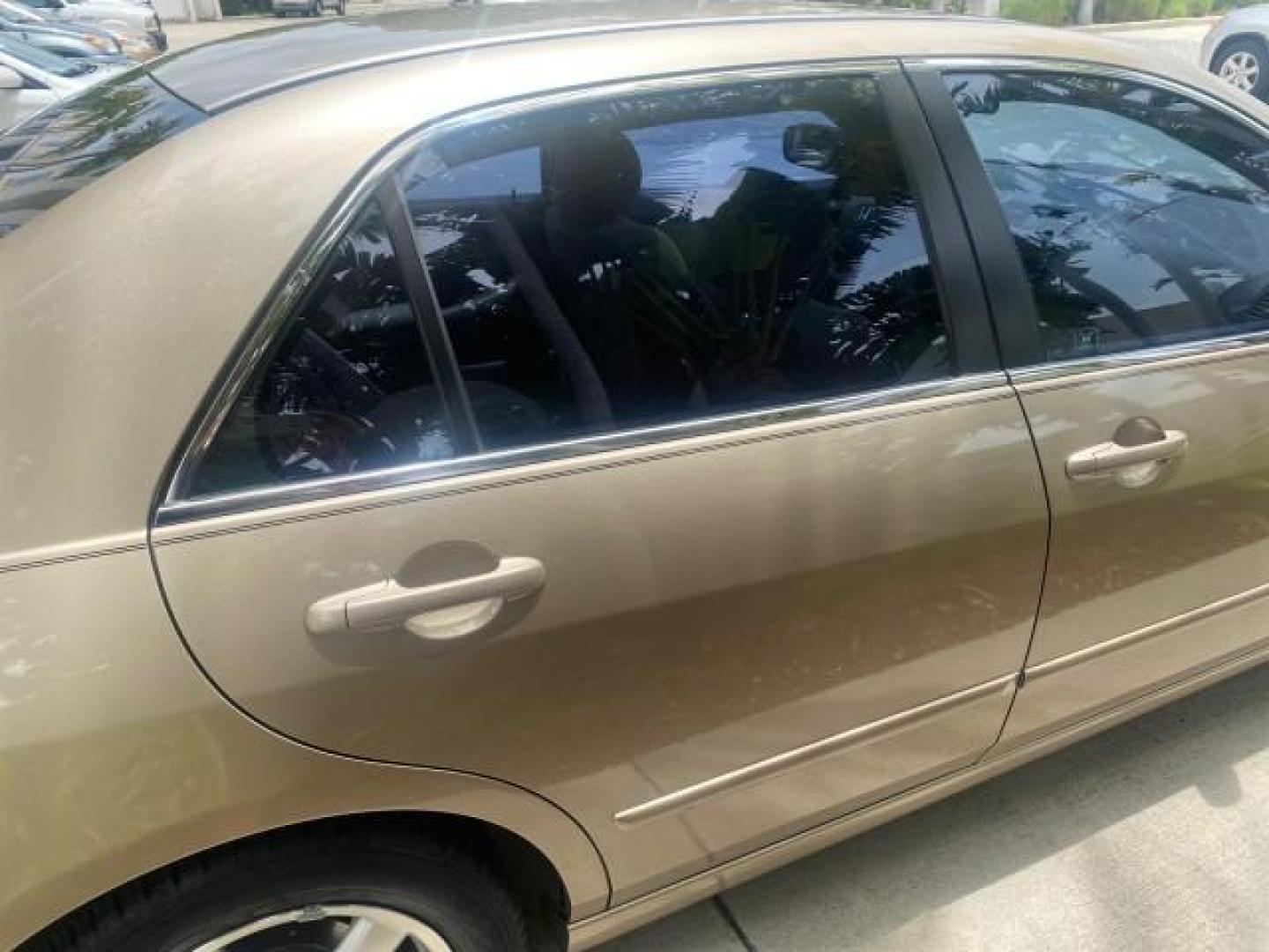 2004 Graphite Pearl /Ivory Honda Accord Sdn EX 1 OWNER LOW MILES 63,652 (1HGCM56614A) with an 2.4L DOHC MPFI 16-Valve i-VTEC I4 Engine engine, Automatic transmission, located at 4701 North Dixie Hwy, Pompano Beach, FL, 33064, (954) 422-2889, 26.240938, -80.123474 - OUR WEBPAGE FLORIDACARS1.COM HAS OVER 100 PHOTOS AND FREE CARFAX LINK 2004 HONDA ACCORD EX VIN: 1HGCM56614A033648 1 H G C M 5 6 6 1 4 A 0 3 3 6 4 8 SEDAN 4 DR 2.4L I4 F DOHC GASOLINE FRONT WHEEL DRIVE Top Features Alloy Wheels Cloth Seats Sunroof(s) Basic Features ABS Brakes AM/FM Stereo Air Conditi - Photo#90
