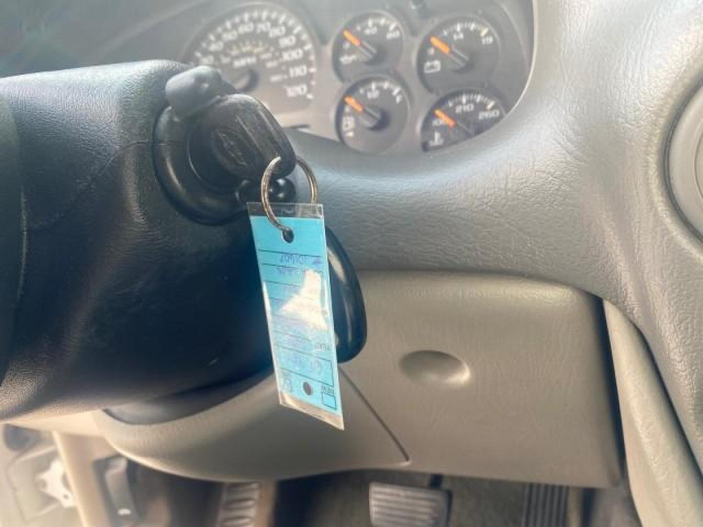 2002 Summit White /Medium Pewter Chevrolet TrailBlazer EXT LT NO ACCIDENTS (1GNES16S826) with an 4.2L Vortec 4200 DOHC SFI 24-Valve I6 Engine engine, Automatic transmission, located at 4701 North Dixie Hwy, Pompano Beach, FL, 33064, (954) 422-2889, 26.240938, -80.123474 - OUR WEBPAGE FLORIDACARS1.COM HAS OVER 100 PHOTOS AND FREE CARFAX LINK 2002 CHEVROLET TRAILBLAZER EXT LT VIN: 1GNES16S826101602 1 G N E S 1 6 S 8 2 6 1 0 1 6 0 2 4 DOOR WAGON/SPORT UTILITY 4.2L I6 F DOHC GASOLINE REAR WHEEL DRIVE Top Features Alloy Wheels Leather Seats Running Boards Tow Hitch Basic - Photo#47
