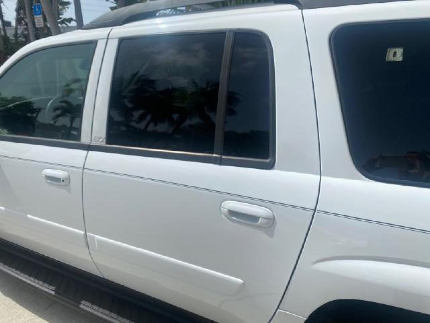 2002 Summit White /Medium Pewter Chevrolet TrailBlazer EXT LT NO ACCIDENTS (1GNES16S826) with an 4.2L Vortec 4200 DOHC SFI 24-Valve I6 Engine engine, Automatic transmission, located at 4701 North Dixie Hwy, Pompano Beach, FL, 33064, (954) 422-2889, 26.240938, -80.123474 - OUR WEBPAGE FLORIDACARS1.COM HAS OVER 100 PHOTOS AND FREE CARFAX LINK 2002 CHEVROLET TRAILBLAZER EXT LT VIN: 1GNES16S826101602 1 G N E S 1 6 S 8 2 6 1 0 1 6 0 2 4 DOOR WAGON/SPORT UTILITY 4.2L I6 F DOHC GASOLINE REAR WHEEL DRIVE Top Features Alloy Wheels Leather Seats Running Boards Tow Hitch Basic - Photo#65