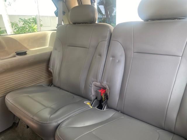 2002 Summit White /Medium Pewter Chevrolet TrailBlazer EXT LT NO ACCIDENTS LOW MILES 69,572 (1GNES16S826) with an 4.2L Vortec 4200 DOHC SFI 24-Valve I6 Engine engine, Automatic transmission, located at 4701 North Dixie Hwy, Pompano Beach, FL, 33064, (954) 422-2889, 26.240938, -80.123474 - OUR WEBPAGE FLORIDACARS1.COM HAS OVER 100 PHOTOS AND FREE CARFAX LINK 2002 CHEVROLET TRAILBLAZER EXT LT VIN: 1GNES16S826101602 1 G N E S 1 6 S 8 2 6 1 0 1 6 0 2 4 DOOR WAGON/SPORT UTILITY 4.2L I6 F DOHC GASOLINE REAR WHEEL DRIVE Top Features Alloy Wheels Leather Seats Running Boards Tow Hitch Basic - Photo#76