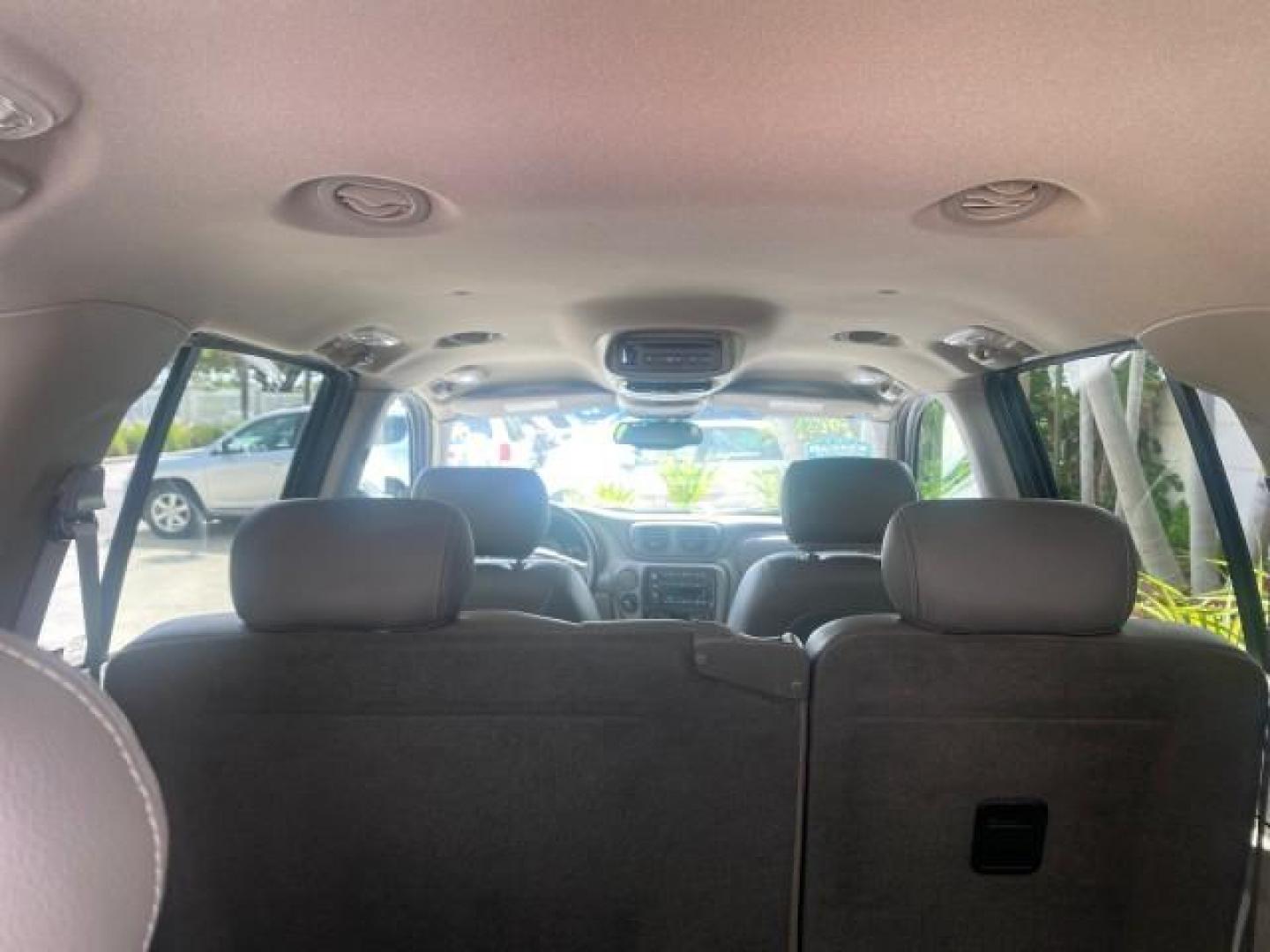 2002 Summit White /Medium Pewter Chevrolet TrailBlazer EXT LT NO ACCIDENTS (1GNES16S826) with an 4.2L Vortec 4200 DOHC SFI 24-Valve I6 Engine engine, Automatic transmission, located at 4701 North Dixie Hwy, Pompano Beach, FL, 33064, (954) 422-2889, 26.240938, -80.123474 - OUR WEBPAGE FLORIDACARS1.COM HAS OVER 100 PHOTOS AND FREE CARFAX LINK 2002 CHEVROLET TRAILBLAZER EXT LT VIN: 1GNES16S826101602 1 G N E S 1 6 S 8 2 6 1 0 1 6 0 2 4 DOOR WAGON/SPORT UTILITY 4.2L I6 F DOHC GASOLINE REAR WHEEL DRIVE Top Features Alloy Wheels Leather Seats Running Boards Tow Hitch Basic - Photo#89