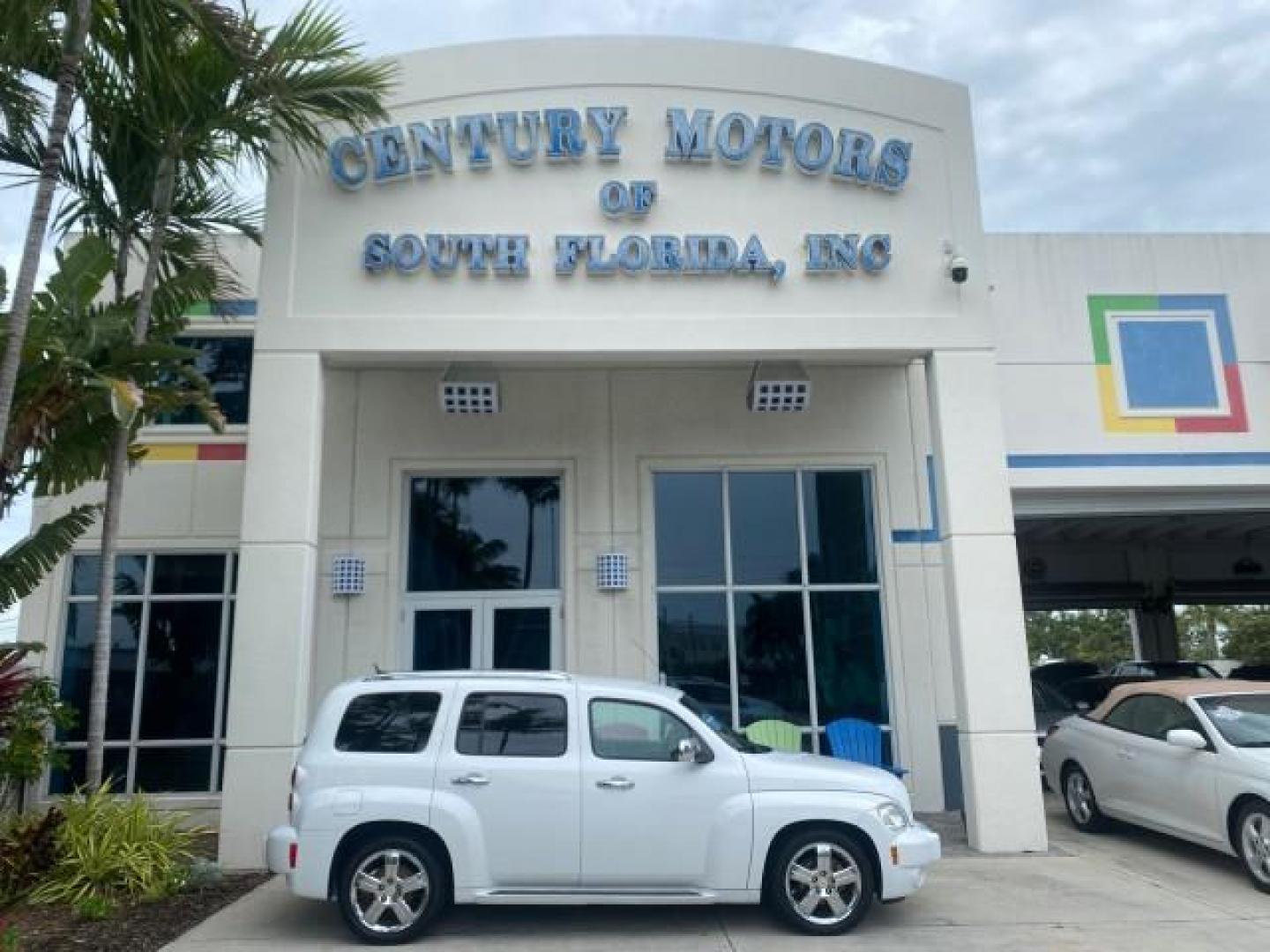 2011 Arctic Ice /Gray Chevrolet HHR LT w/2LT (3GNBACFU5BS) with an Ecotec 2.4L VVT DOHC 4-Cyl SFI E85 Engine engine, Automatic transmission, located at 4701 North Dixie Hwy, Pompano Beach, FL, 33064, (954) 422-2889, 26.240938, -80.123474 - OUR WEBPAGE FLORIDACARS1.COM HAS OVER 100 PHOTOS AND FREE CARFAX LINK 2011 CHEVROLET HHR LT VIN: 3GNBACFU5BS503687 3 G N B A C F U 5 B S 5 0 3 6 8 7 4 DOOR WAGON/SPORT UTILITY 2.4L I4 F DOHC 16V FLEX FUEL FRONT WHEEL DRIVE Highlighted Features Cloth Seats Air Conditioning AM/FM Stereo Power Mirrors - Photo#0