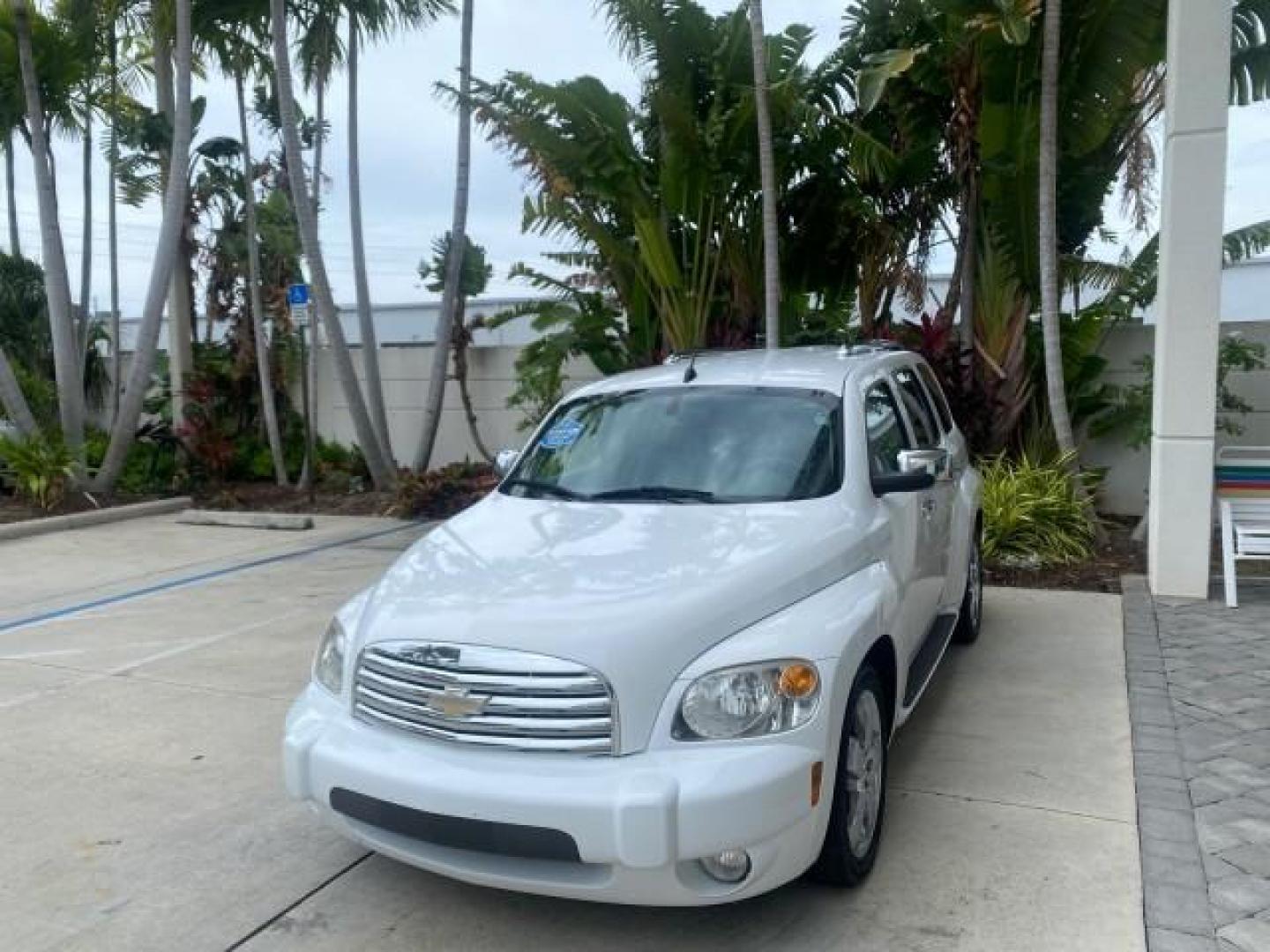 2011 Arctic Ice /Gray Chevrolet HHR LT w/2LT (3GNBACFU5BS) with an Ecotec 2.4L VVT DOHC 4-Cyl SFI E85 Engine engine, Automatic transmission, located at 4701 North Dixie Hwy, Pompano Beach, FL, 33064, (954) 422-2889, 26.240938, -80.123474 - OUR WEBPAGE FLORIDACARS1.COM HAS OVER 100 PHOTOS AND FREE CARFAX LINK 2011 CHEVROLET HHR LT VIN: 3GNBACFU5BS503687 3 G N B A C F U 5 B S 5 0 3 6 8 7 4 DOOR WAGON/SPORT UTILITY 2.4L I4 F DOHC 16V FLEX FUEL FRONT WHEEL DRIVE Highlighted Features Cloth Seats Air Conditioning AM/FM Stereo Power Mirrors - Photo#3